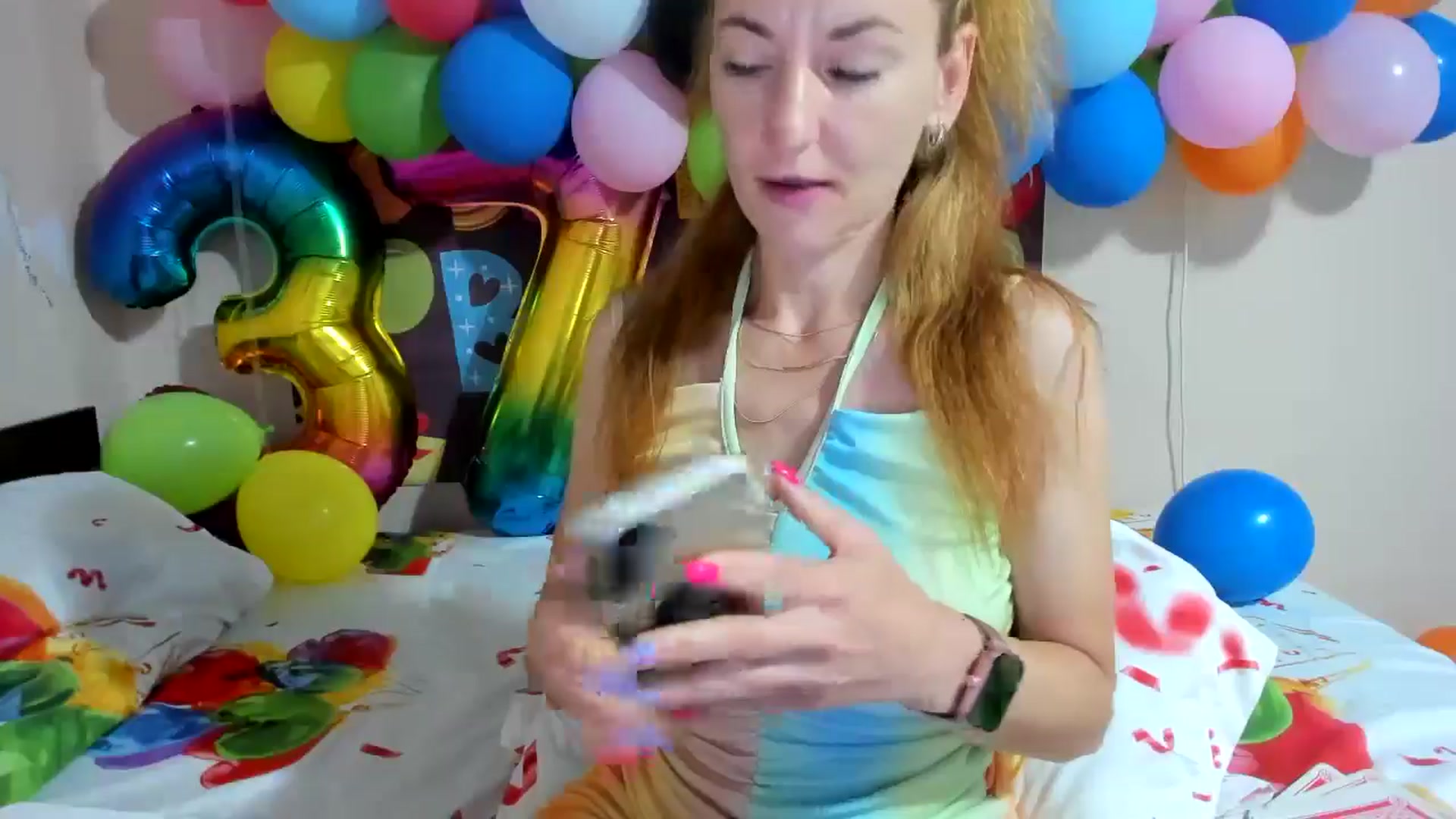 Gallery image thumbnail from elishasbday4u's myfreecams stream on, 05/28/2025, 03:21 image 13 of 20