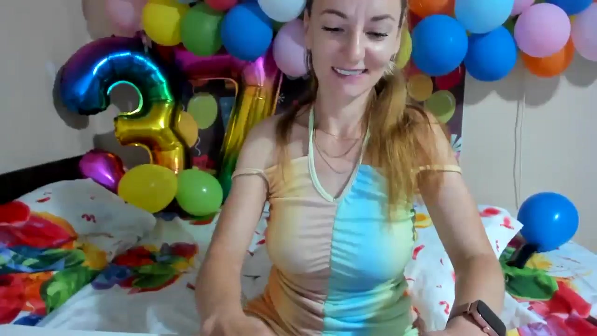 Gallery image thumbnail from elishasbday4u's myfreecams stream on, 05/28/2025, 03:21 image 20 of 20