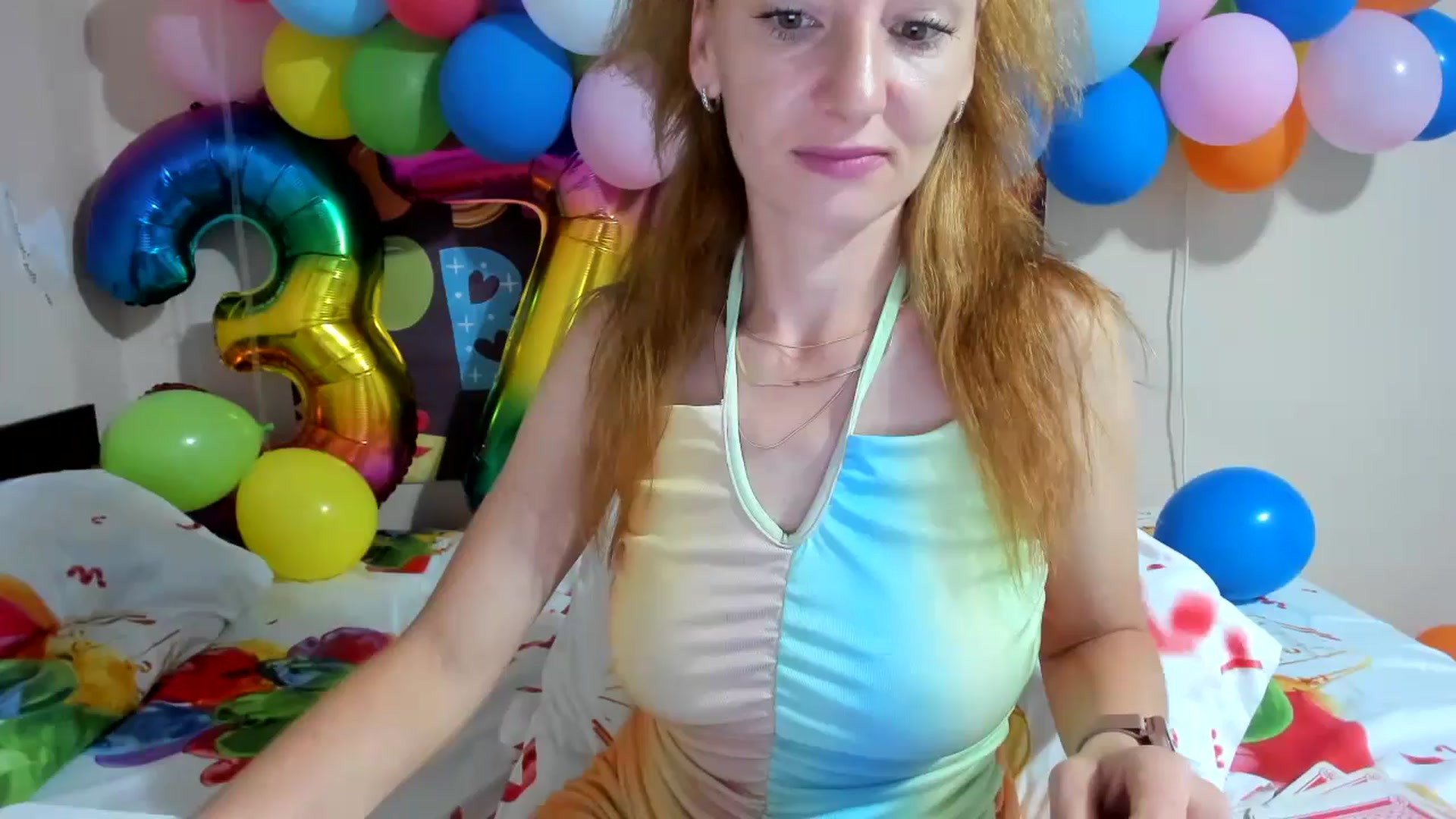 Gallery image thumbnail from elishasbday4u's myfreecams stream on, 05/28/2025, 03:21 image 12 of 20