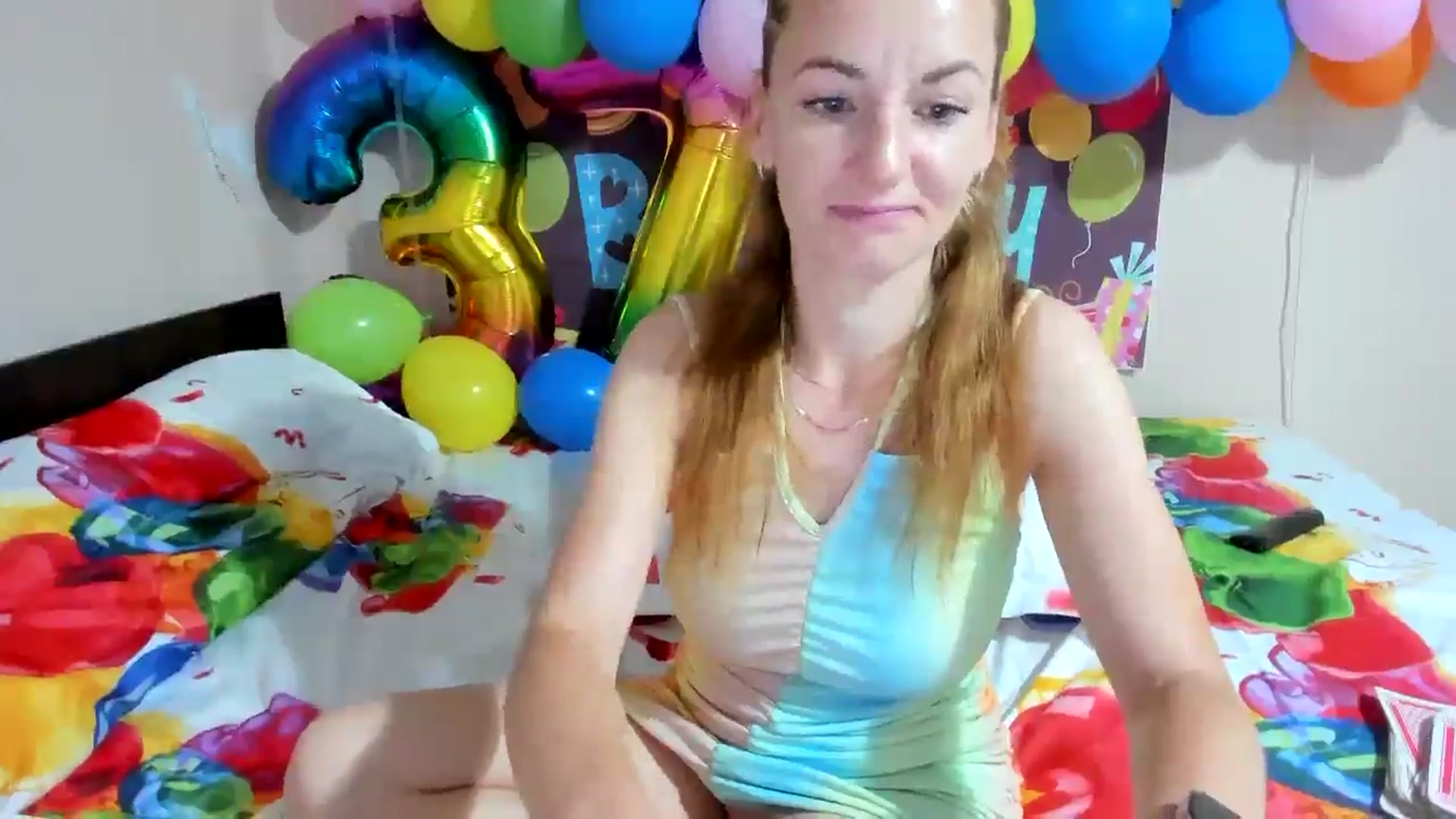 Gallery image thumbnail from elishasbday4u's myfreecams stream on, 05/28/2025, 03:21 image 3 of 20
