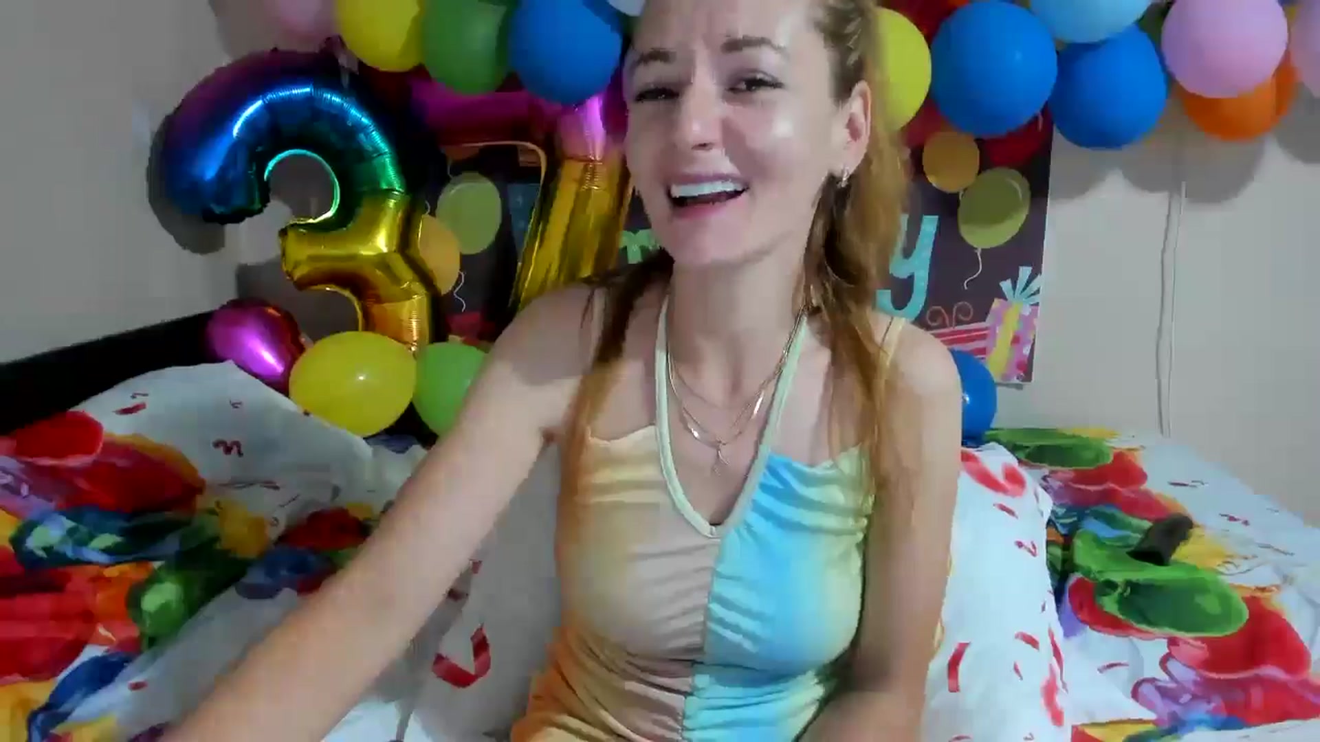 Gallery image thumbnail from elishasbday4u's myfreecams stream on, 05/28/2025, 03:37 image 9 of 20