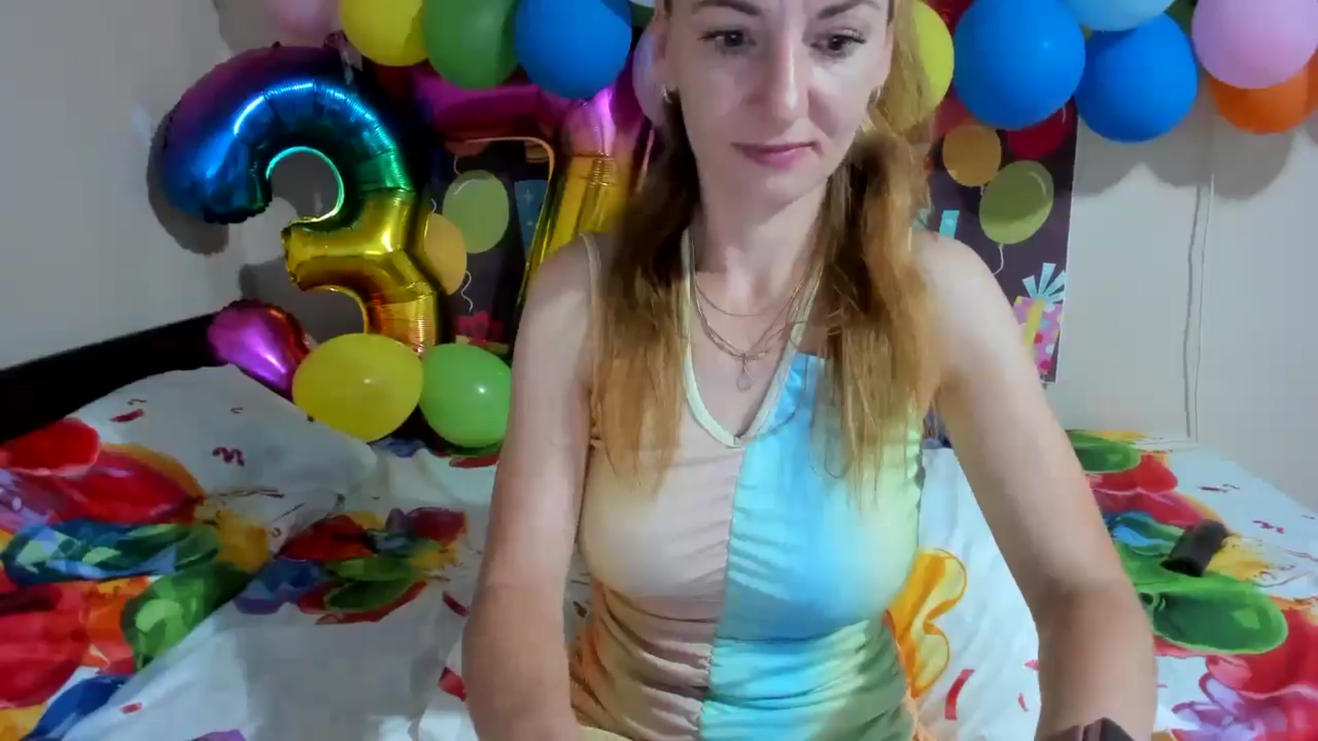 Gallery image thumbnail from elishasbday4u's myfreecams stream on, 05/28/2025, 03:37 image 15 of 20