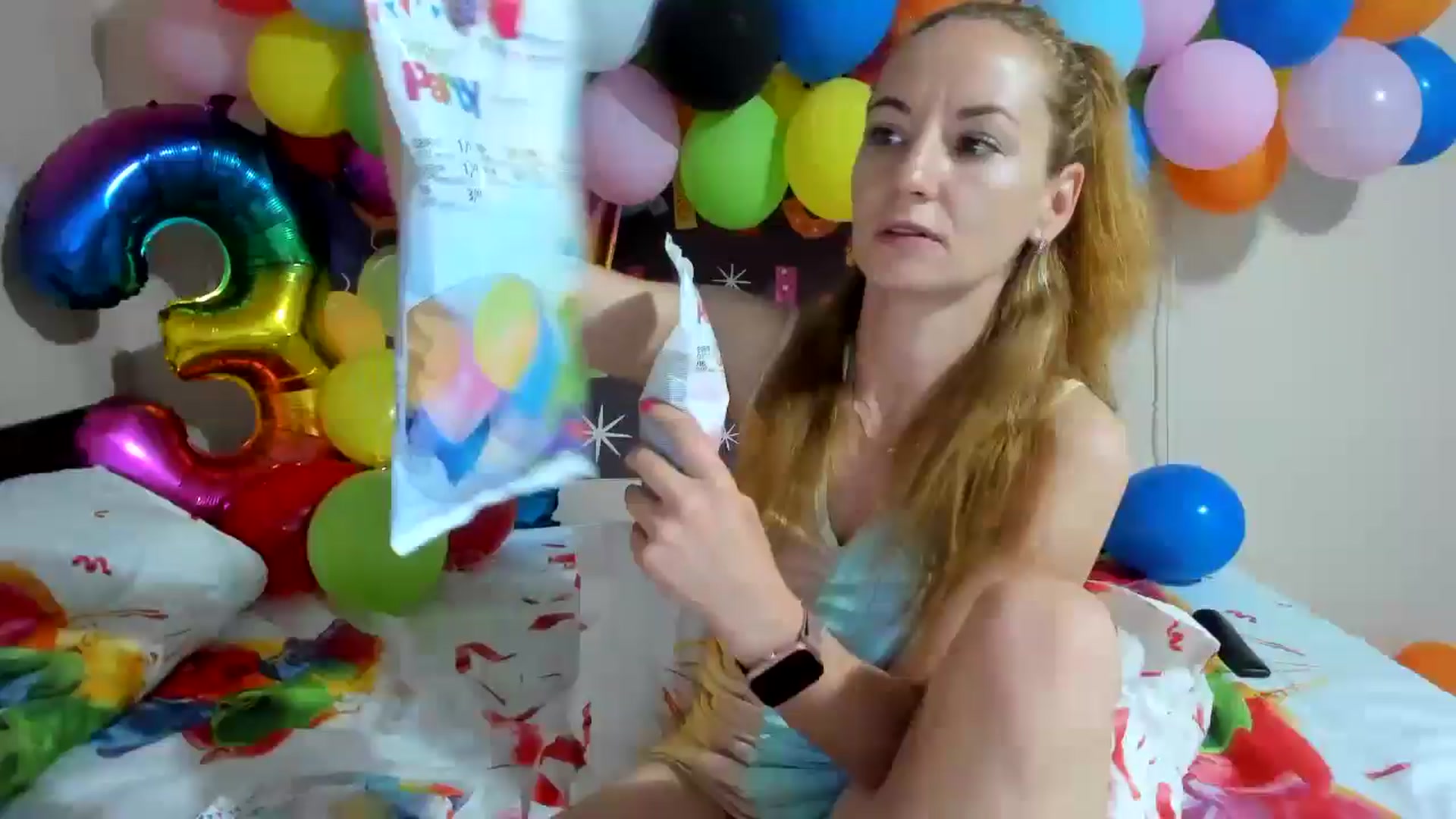 Gallery image thumbnail from elishasbday4u's myfreecams stream on, 05/28/2025, 04:11 image 19 of 20