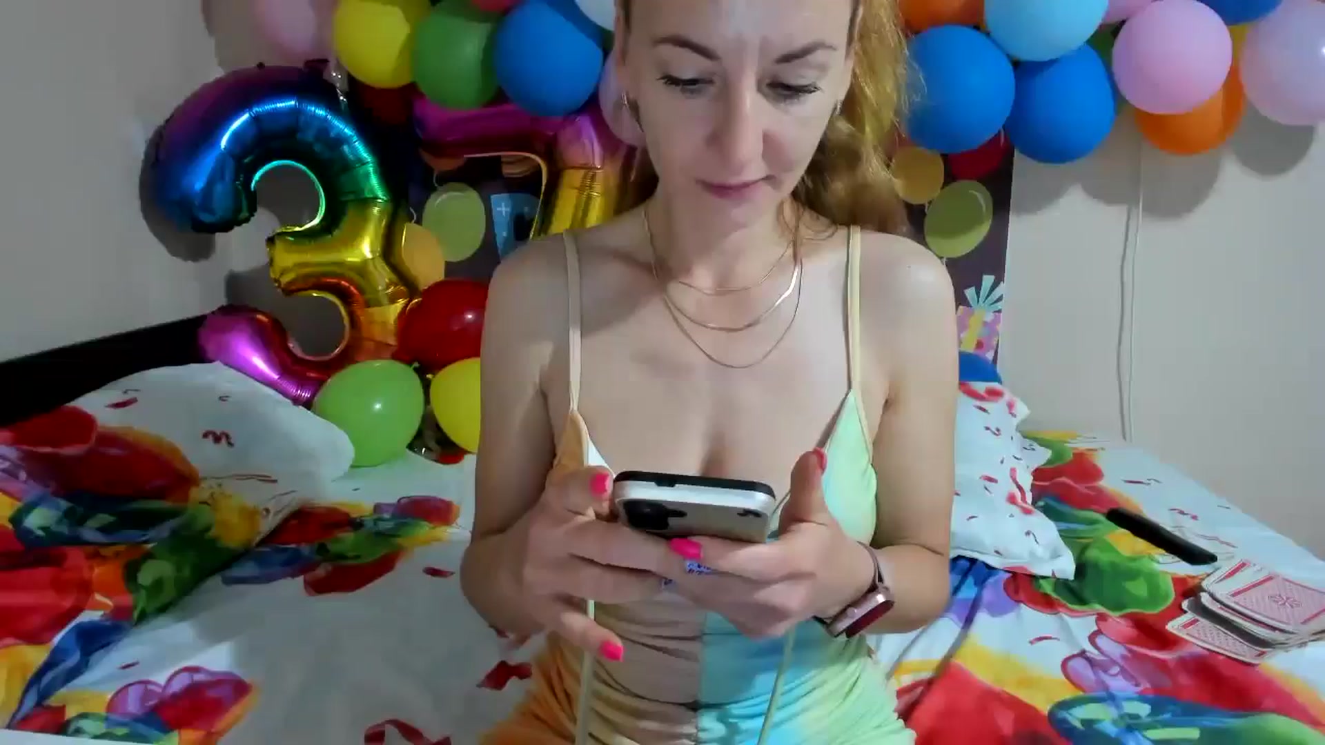 Gallery image thumbnail from elishasbday4u's myfreecams stream on, 05/28/2025, 04:11 image 1 of 20