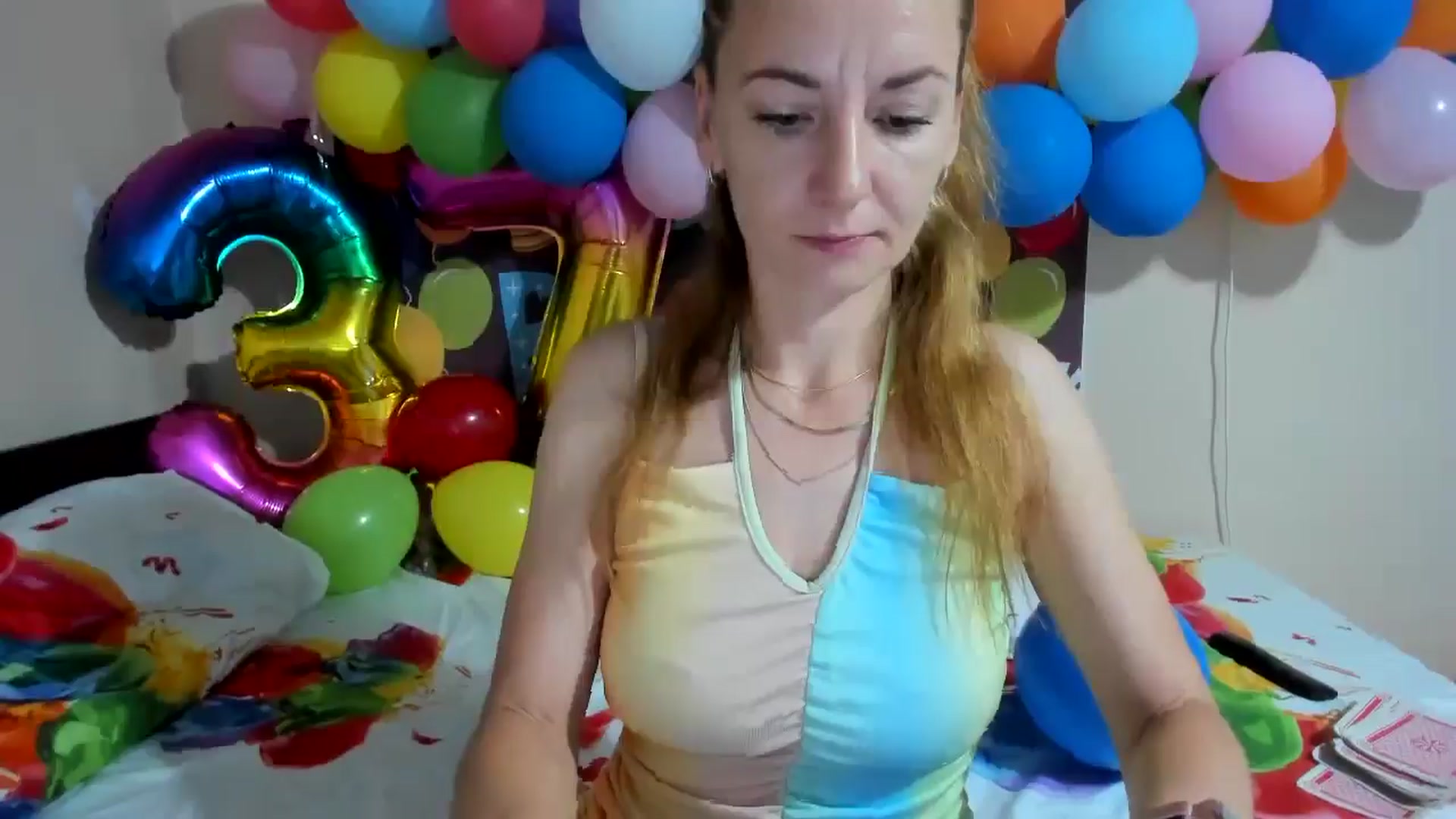 Gallery image thumbnail from elishasbday4u's myfreecams stream on, 05/28/2025, 04:11 image 7 of 20