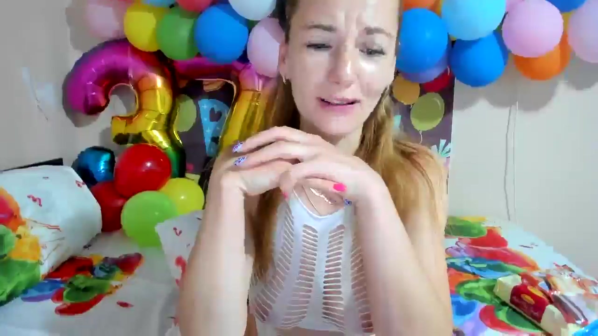 Gallery image thumbnail from elishasbday4u's myfreecams stream on, 05/29/2025, 03:39 image 18 of 20