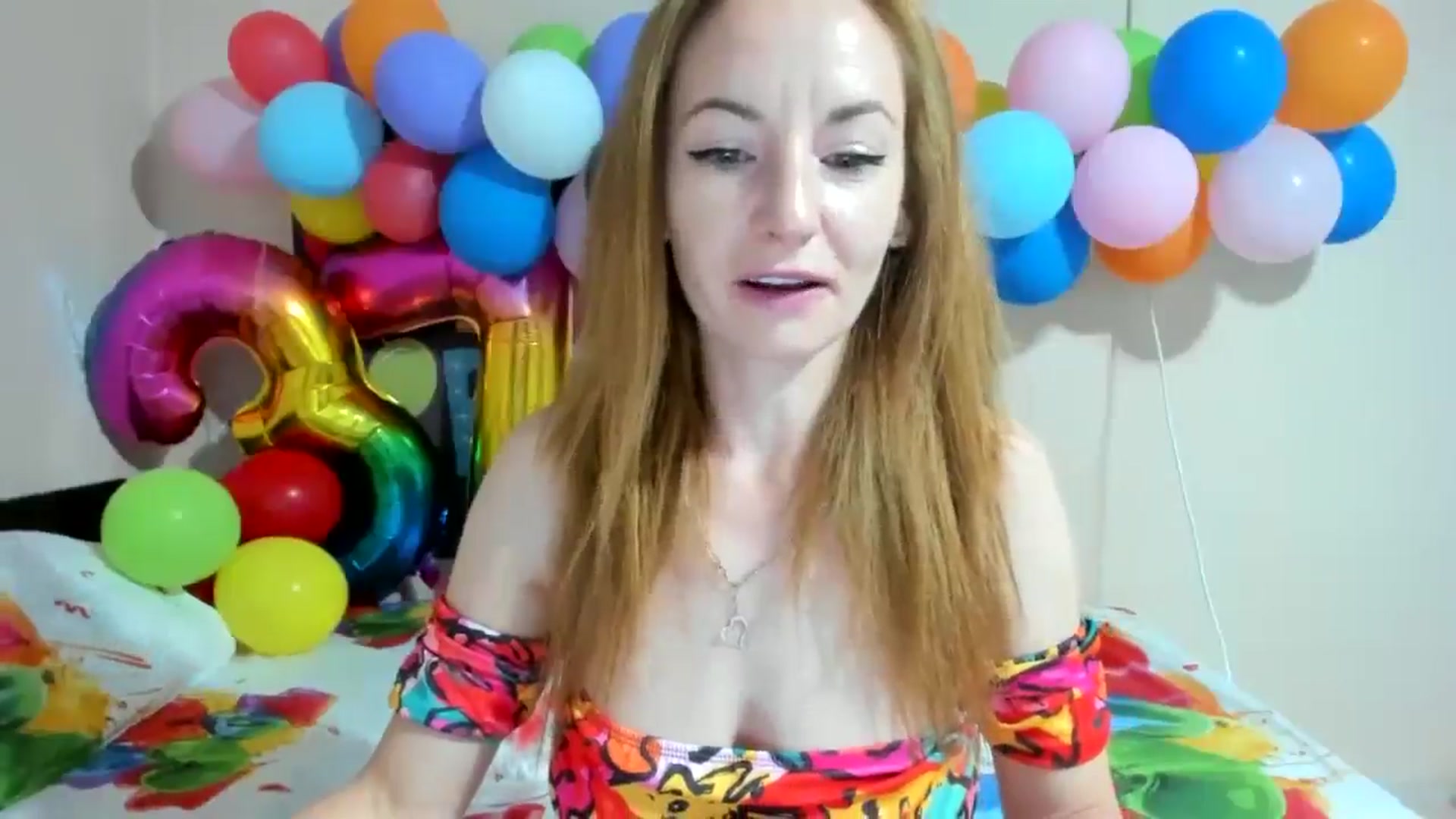 Gallery image thumbnail from elishasbday4u's myfreecams stream on, 05/30/2025, 03:09 image 5 of 20