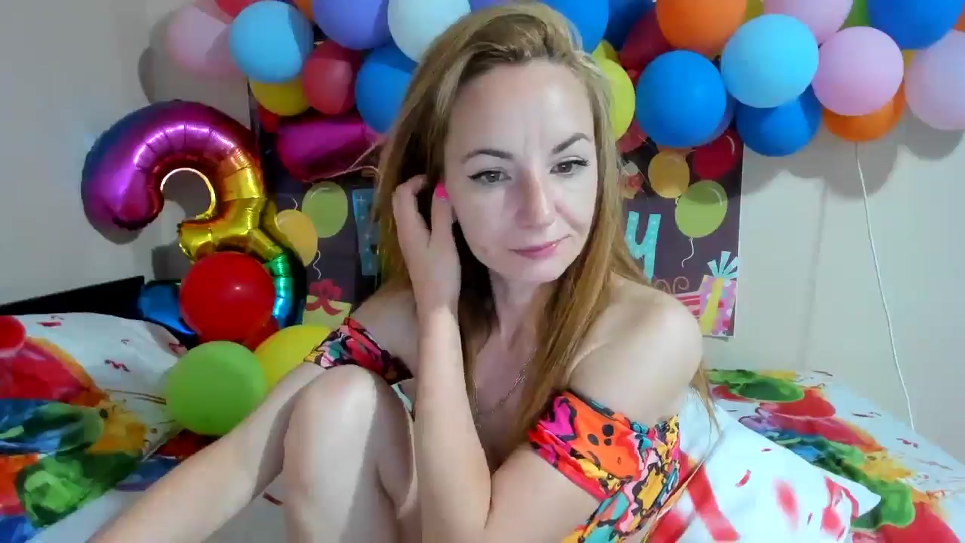 Gallery image thumbnail from elishasbday4u's myfreecams stream on, 05/30/2025, 03:59 image 15 of 20
