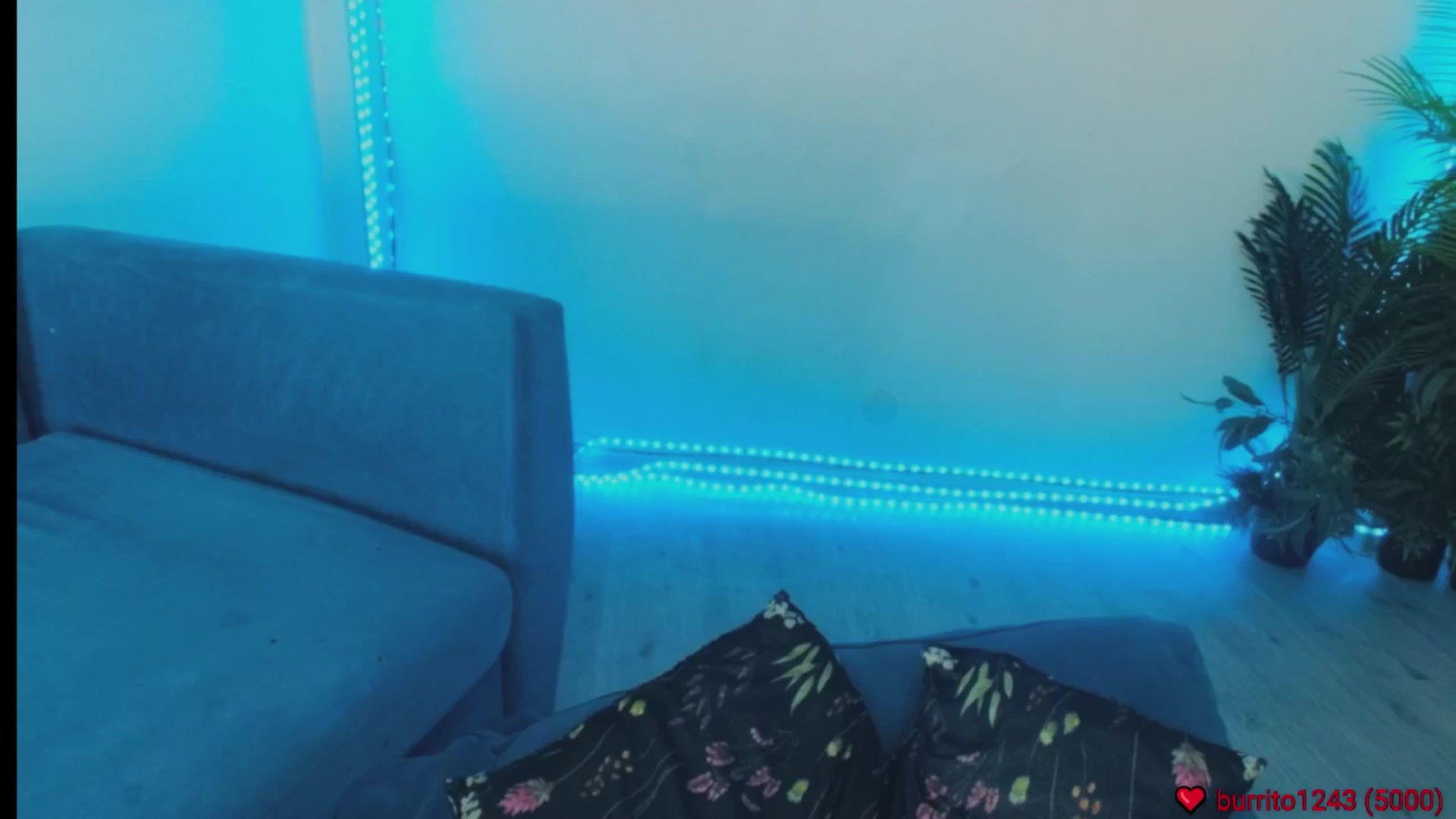 Gallery image thumbnail from elissa25_'s myfreecams stream on, 06/22/2025, 03:21 image 10 of 20