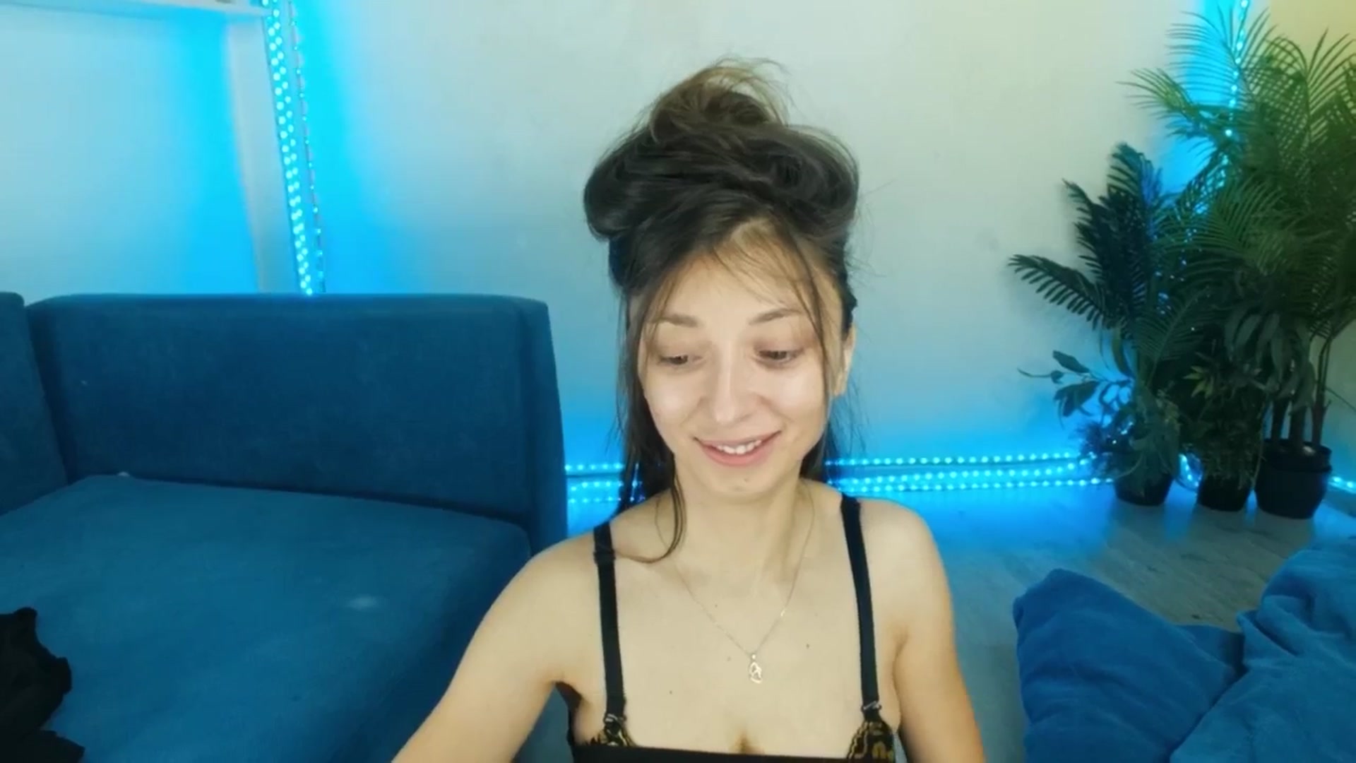 Gallery image thumbnail from elissa25_'s myfreecams stream on, 08/31/2025, 04:49 image 16 of 20