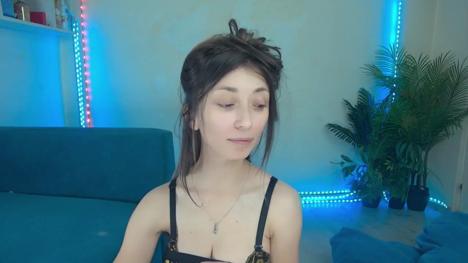 Gallery image thumbnail from elissa25_'s myfreecams stream on, 08/31/2025, 06:21 image 1 of 20