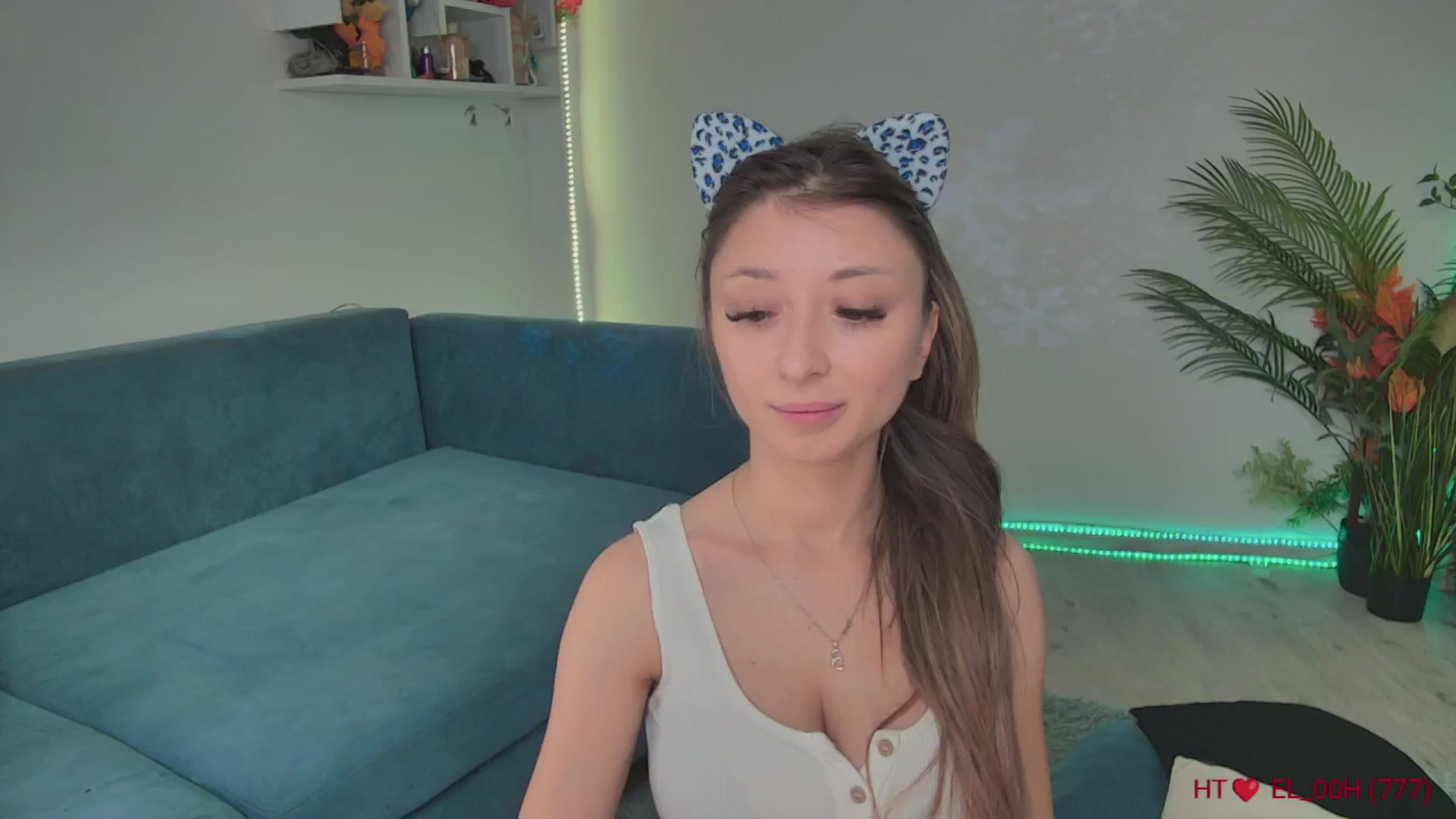 Gallery image thumbnail from elissa25_'s myfreecams stream on, 12/05/2025, 06:23 image 6 of 20