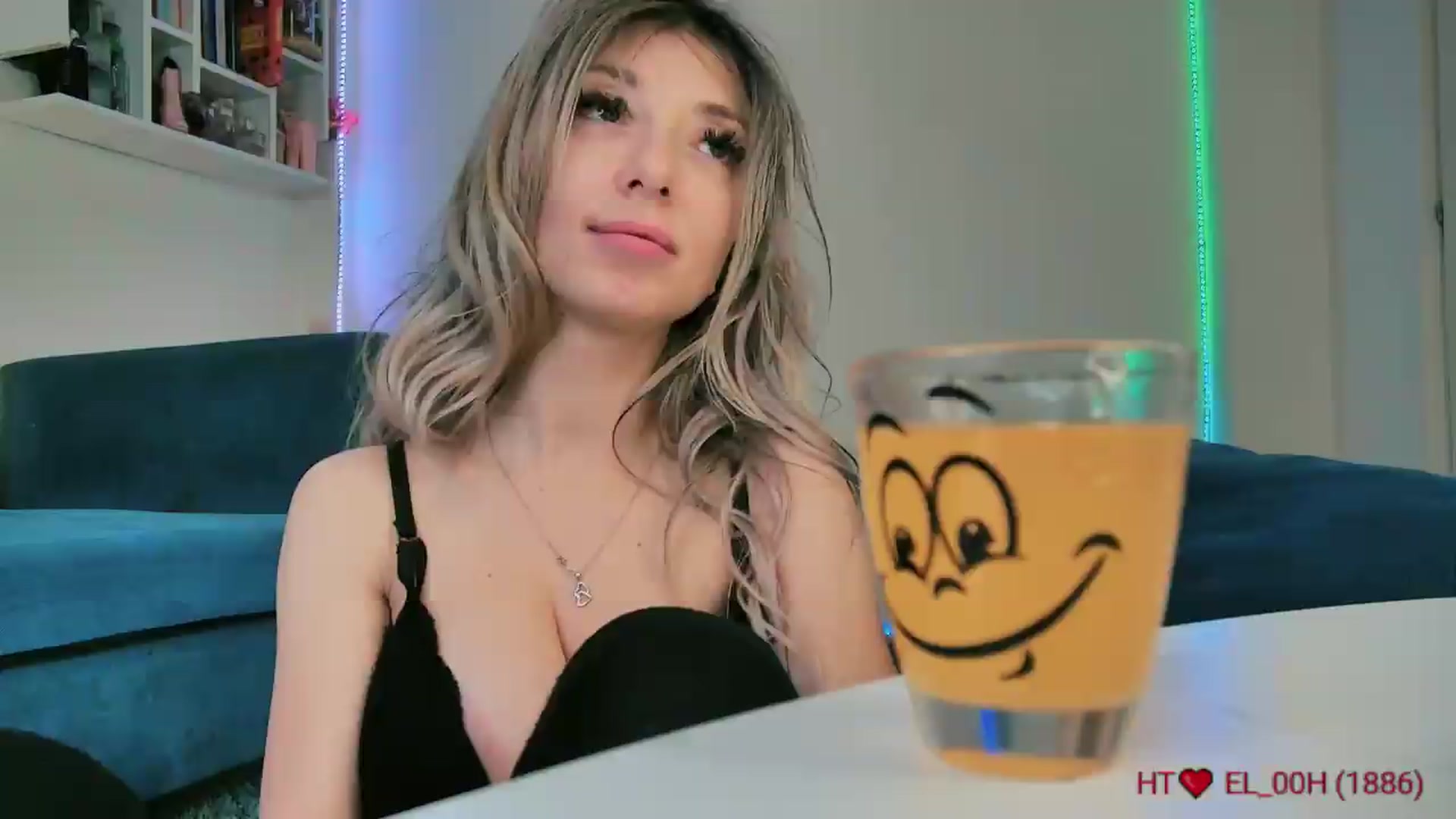 Gallery image thumbnail from elissa25_'s myfreecams stream on, 06/21/2026, 08:01 image 18 of 20