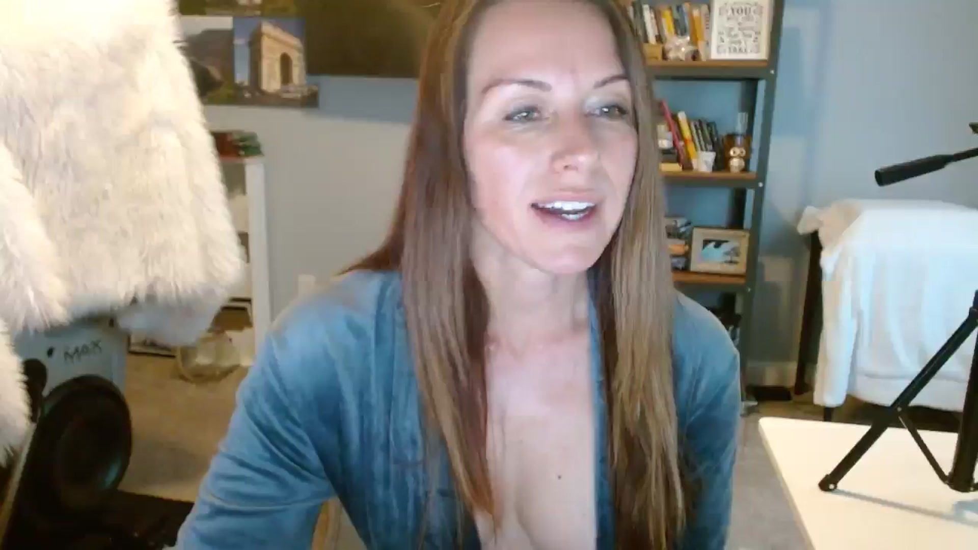 Gallery image thumbnail from ellakane699's myfreecams stream on, 03/10/2025, 13:18 image 13 of 20