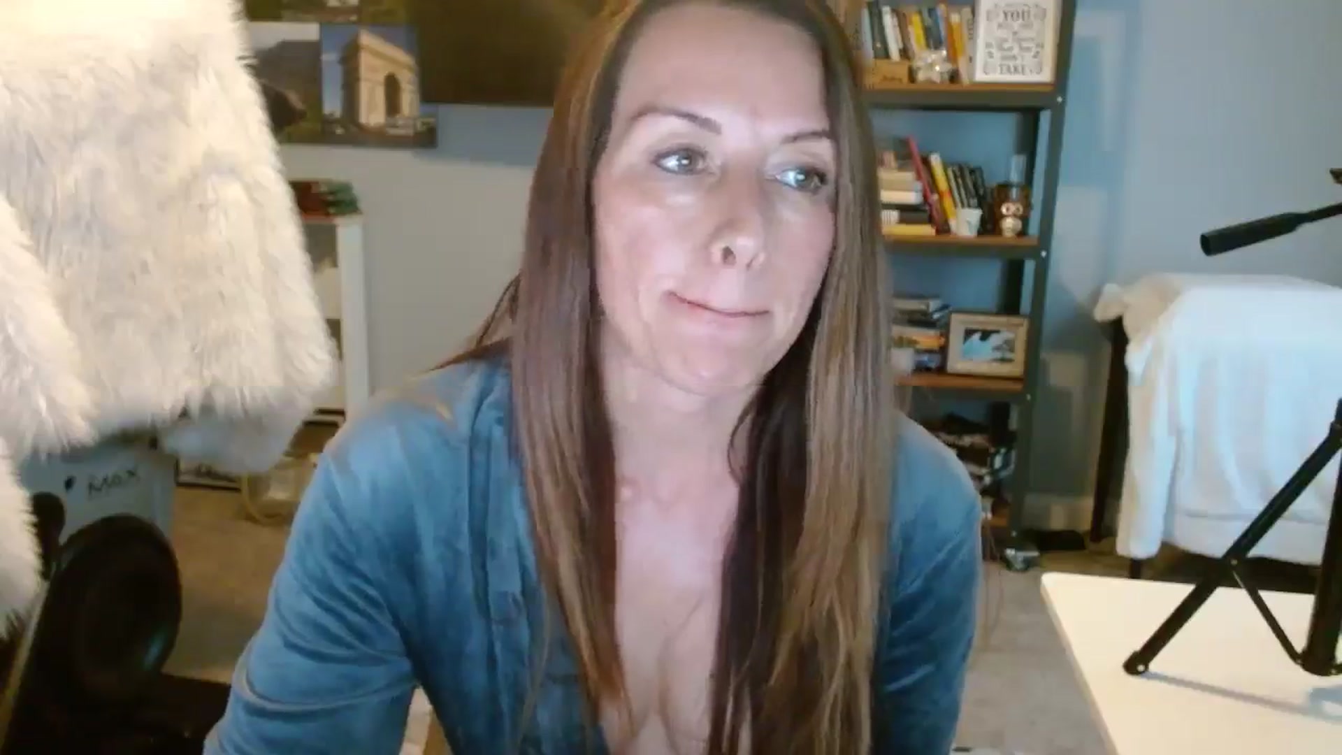 Gallery image thumbnail from ellakane699's myfreecams stream on, 03/10/2025, 13:18 image 11 of 20