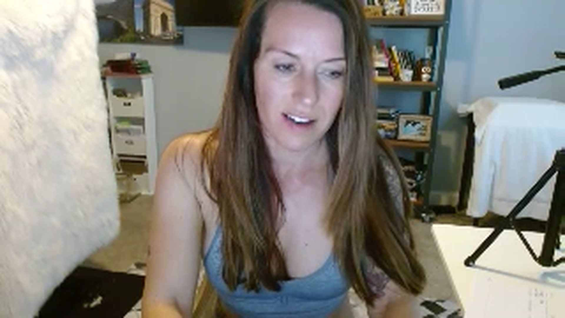 Gallery image thumbnail from ellakane699's myfreecams stream on, 03/11/2025, 13:44 image 15 of 20
