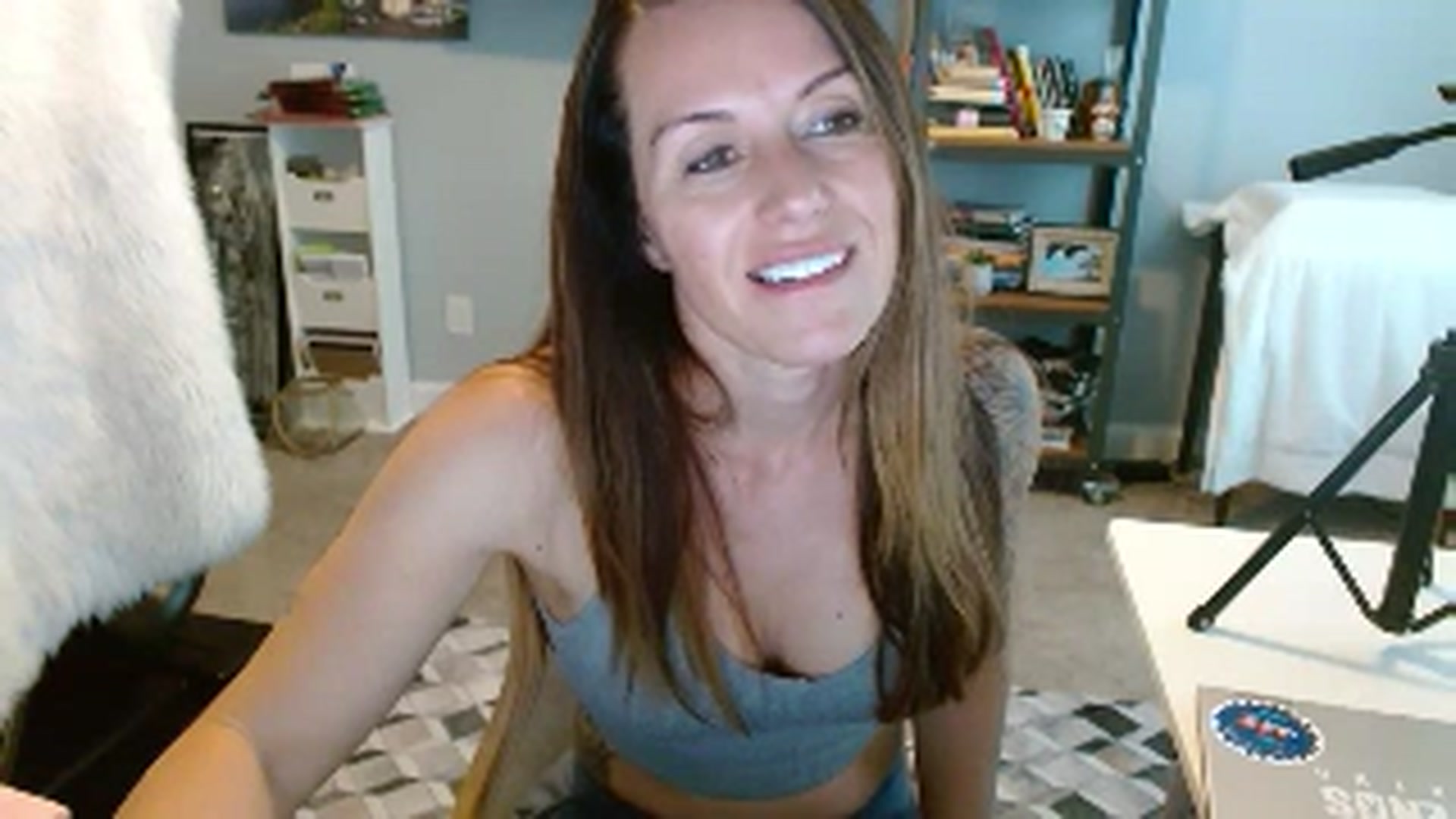 Gallery image thumbnail from ellakane699's myfreecams stream on, 03/13/2025, 13:19 image 18 of 20
