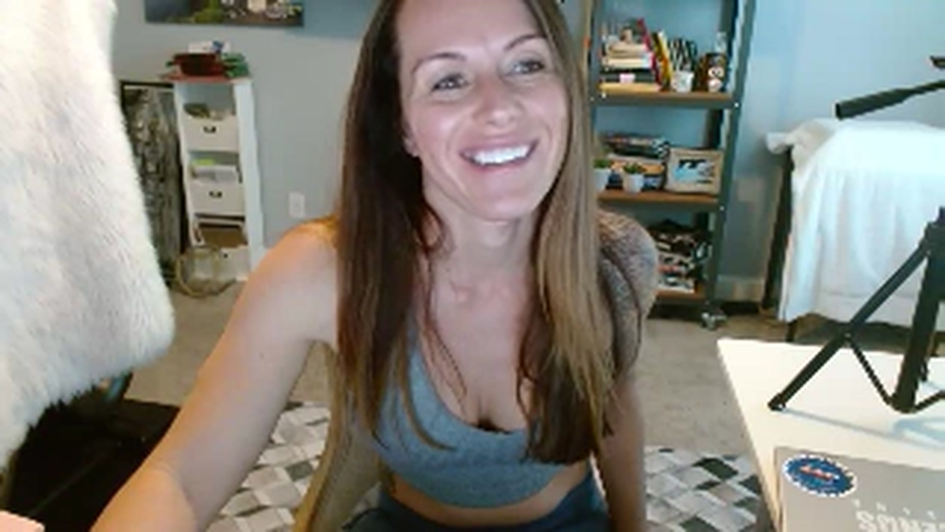 Gallery image thumbnail from ellakane699's myfreecams stream on, 03/13/2025, 13:19 image 9 of 20