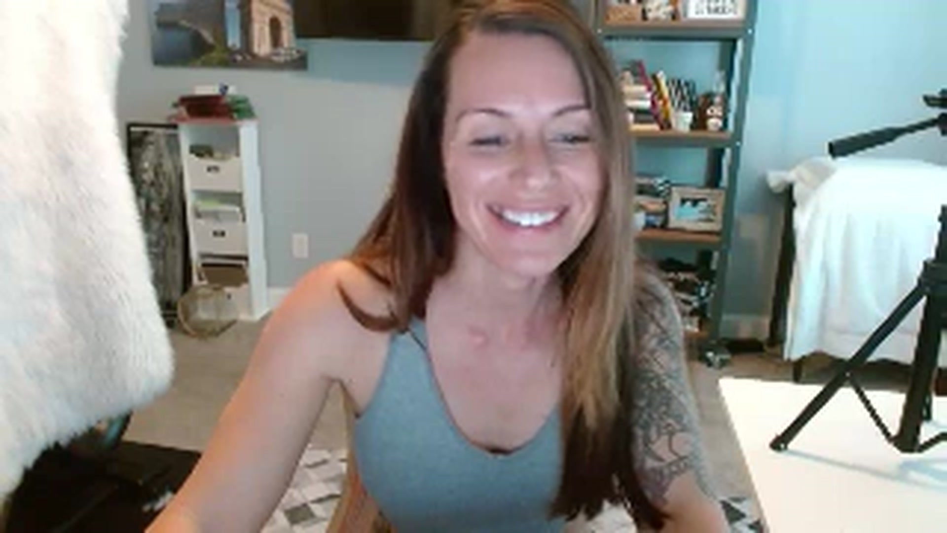 Gallery image thumbnail from ellakane699's myfreecams stream on, 03/13/2025, 14:47 image 14 of 20