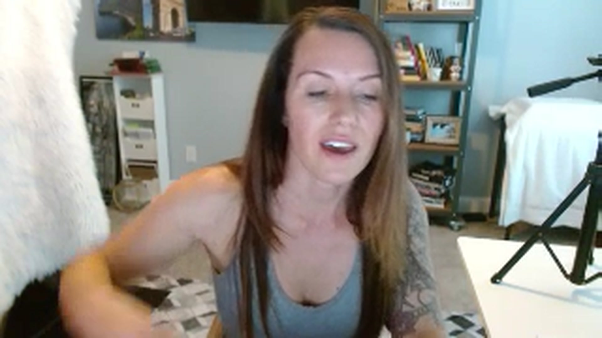 Gallery image thumbnail from ellakane699's myfreecams stream on, 03/13/2025, 14:47 image 10 of 20