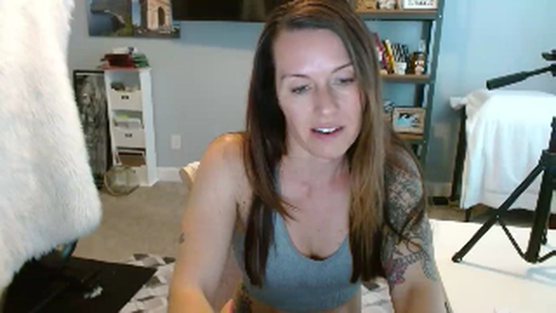 Gallery image thumbnail from ellakane699's myfreecams stream on, 03/13/2025, 14:47 image 8 of 20