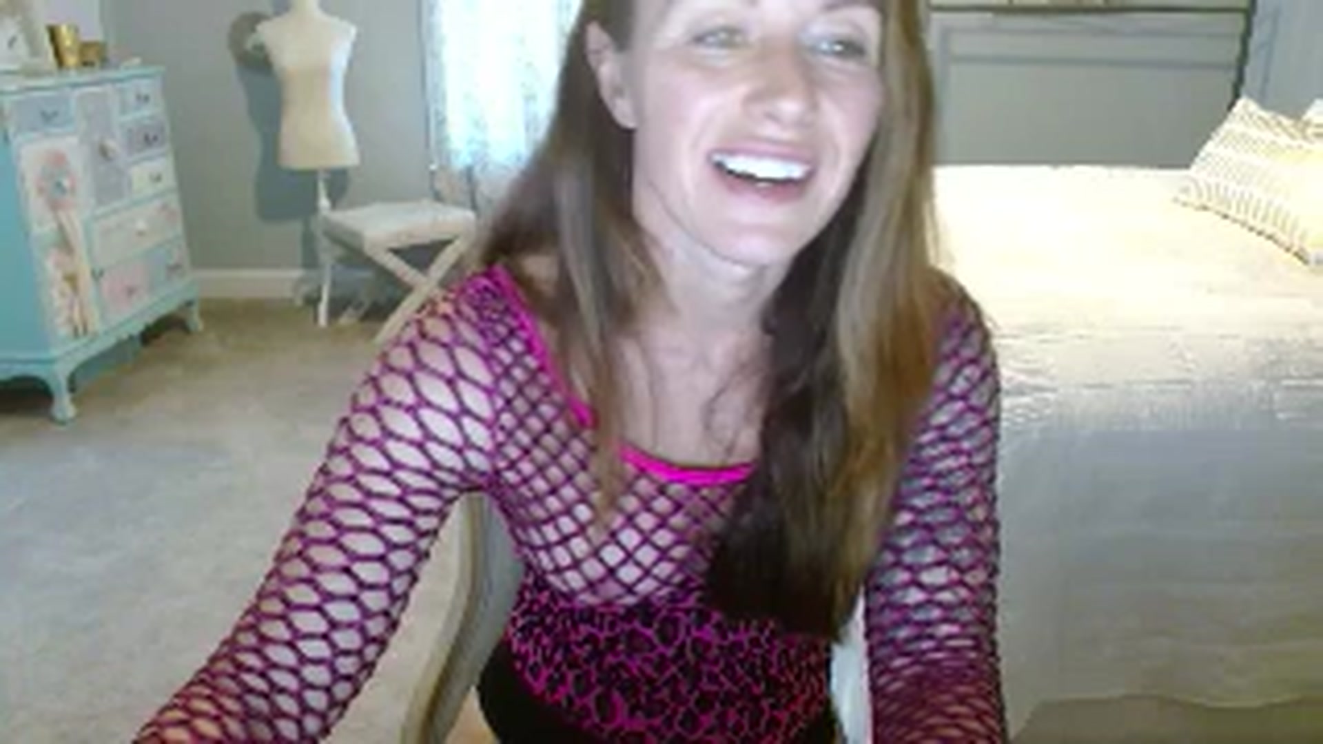 Gallery image thumbnail from ellakane699's myfreecams stream on, 03/19/2025, 14:35 image 8 of 20