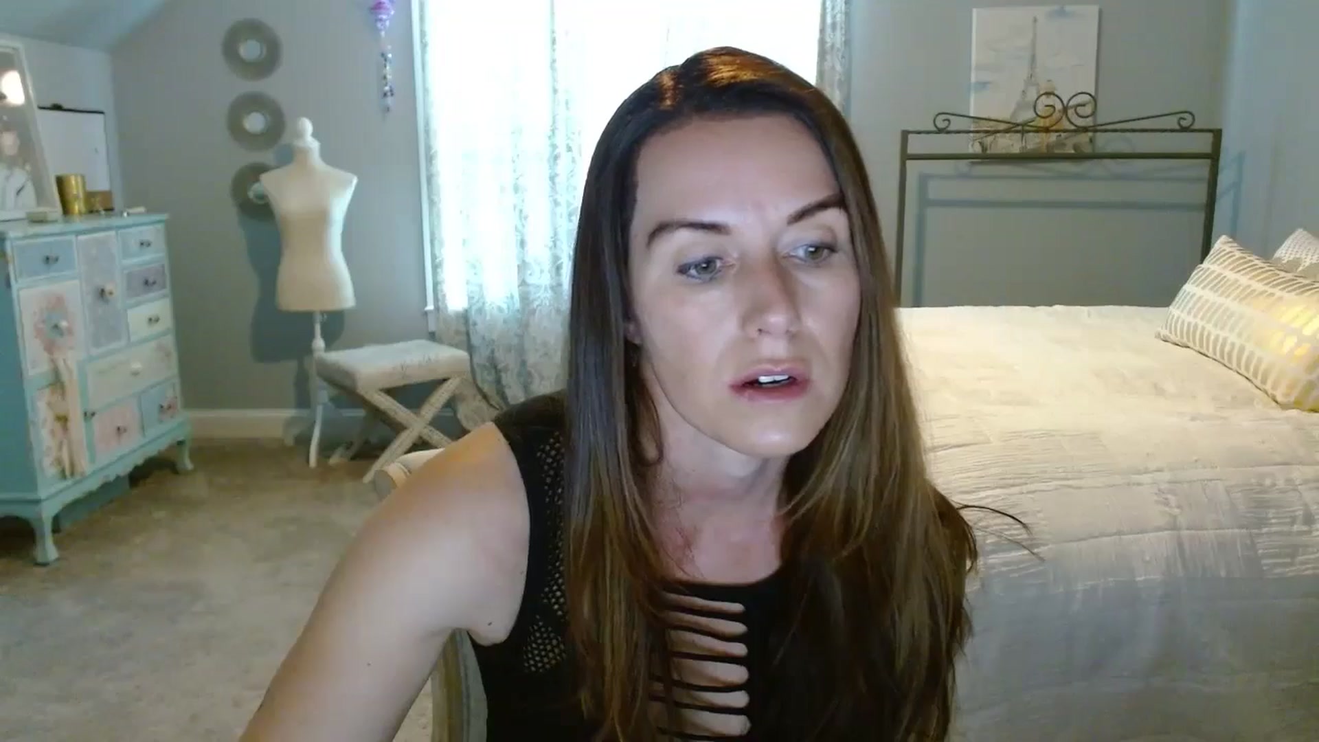 Gallery image thumbnail from ellakane699's myfreecams stream on, 03/26/2025, 13:18 image 13 of 20