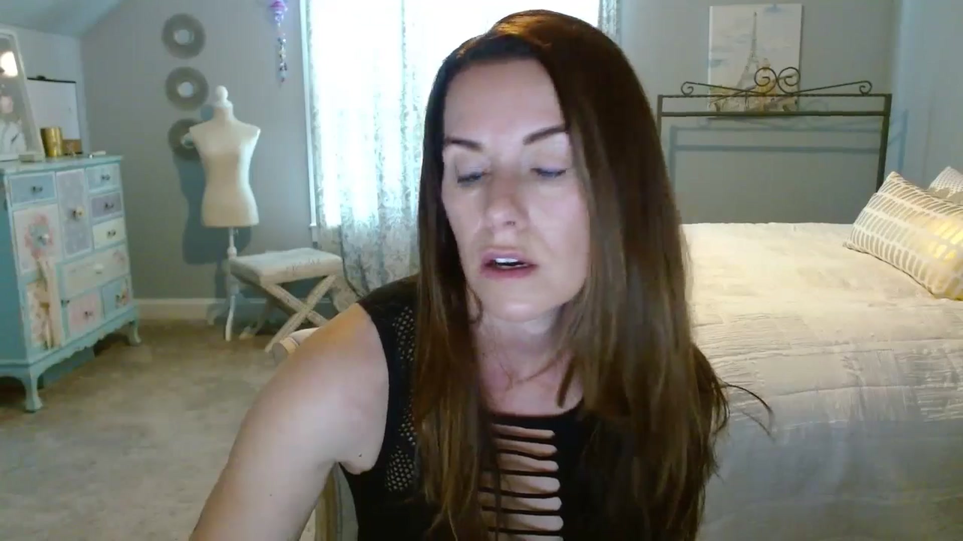 Gallery image thumbnail from ellakane699's myfreecams stream on, 03/26/2025, 13:18 image 12 of 20