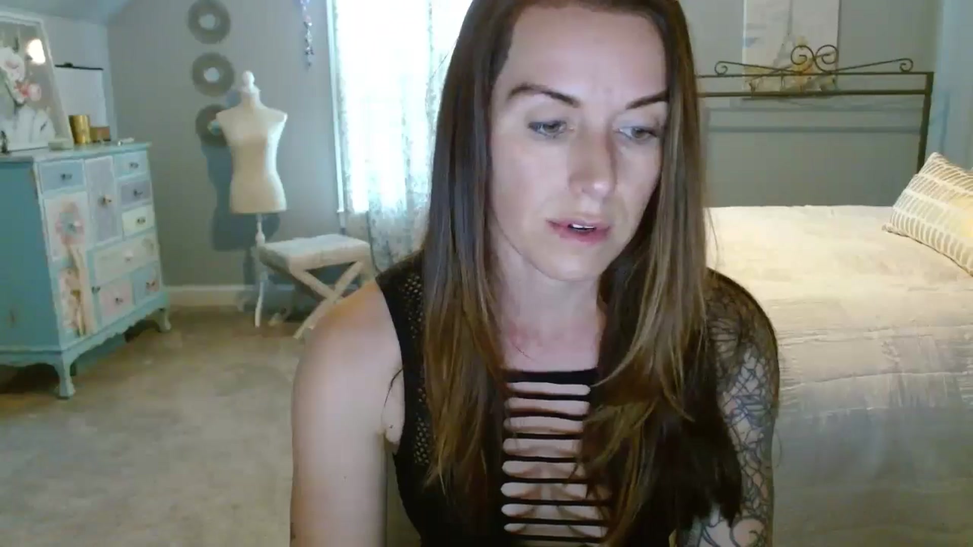 Gallery image thumbnail from ellakane699's myfreecams stream on, 03/26/2025, 13:18 image 3 of 20