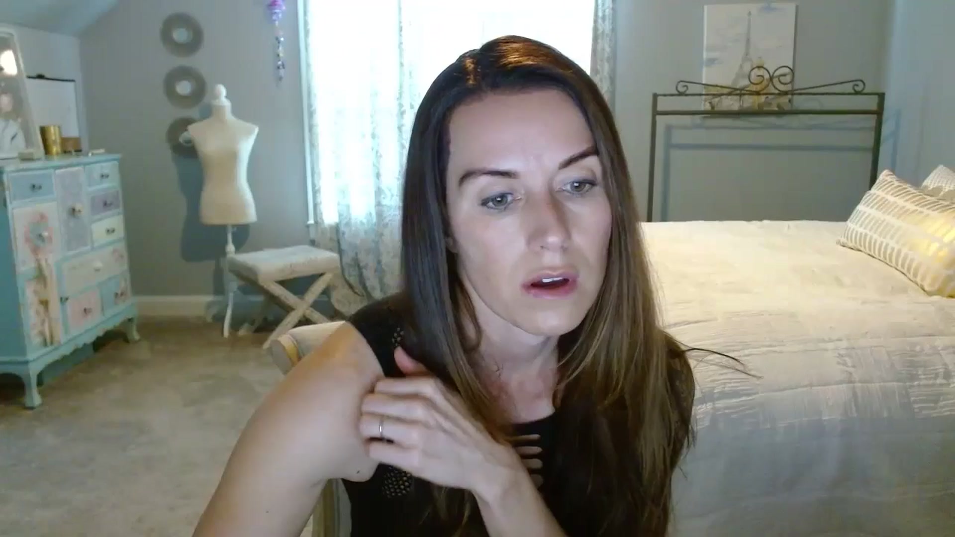 Gallery image thumbnail from ellakane699's myfreecams stream on, 03/26/2025, 13:18 image 18 of 20