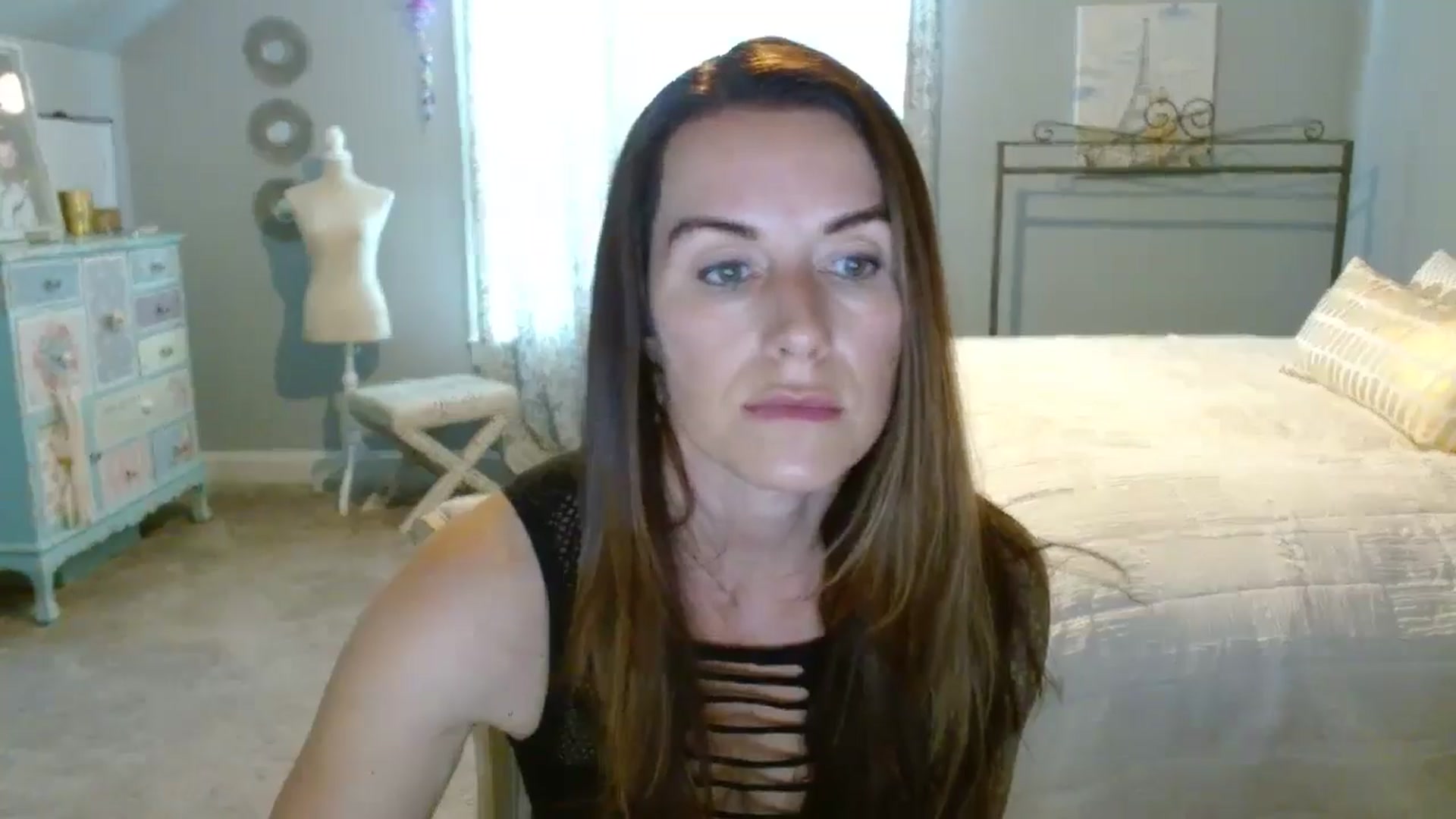 Gallery image thumbnail from ellakane699's myfreecams stream on, 03/26/2025, 13:18 image 17 of 20
