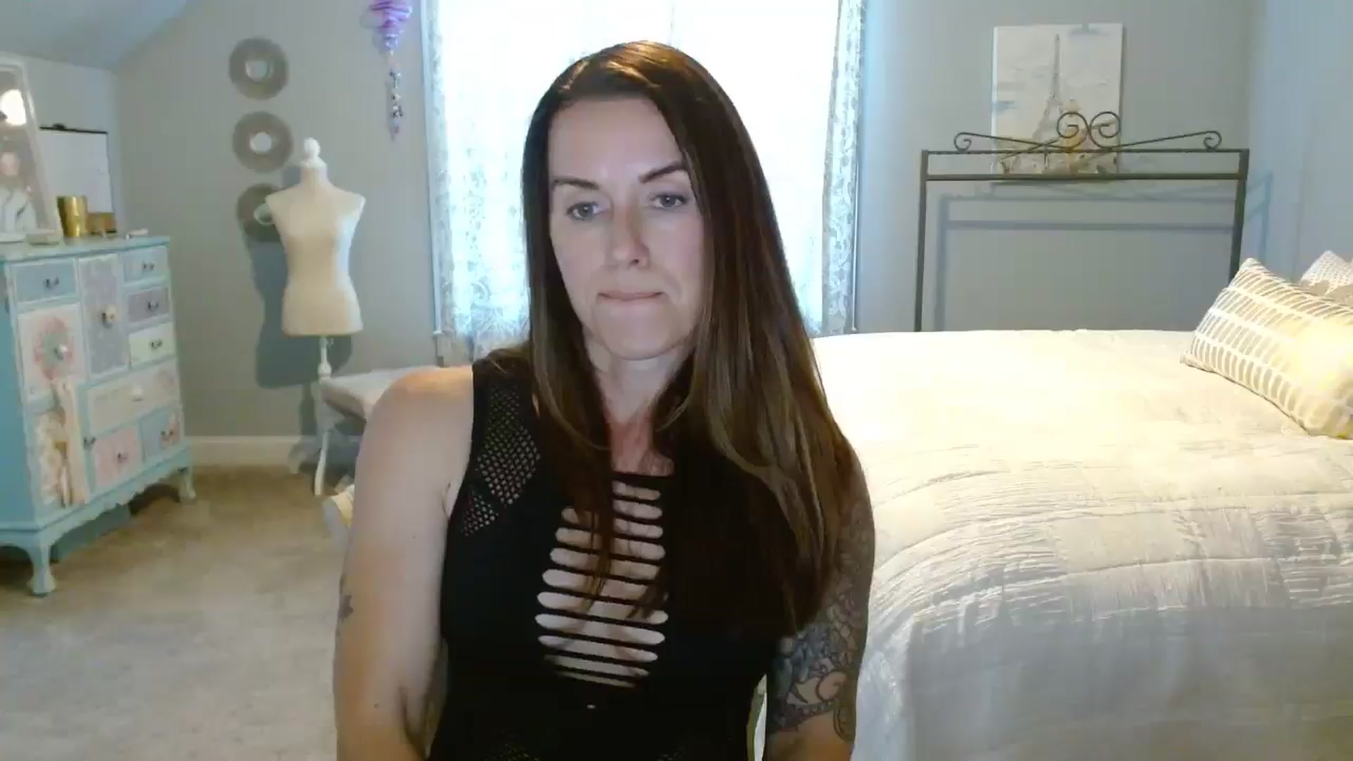 Gallery image thumbnail from ellakane699's myfreecams stream on, 03/26/2025, 15:49 image 7 of 20