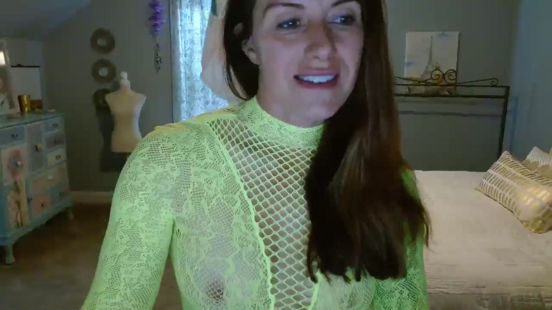 Gallery image thumbnail from ellakane699's myfreecams stream on, 04/01/2025, 14:06 image 3 of 20