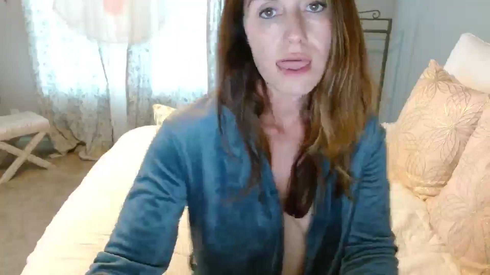Gallery image thumbnail from ellakane699's myfreecams stream on, 04/10/2025, 15:45 image 8 of 20