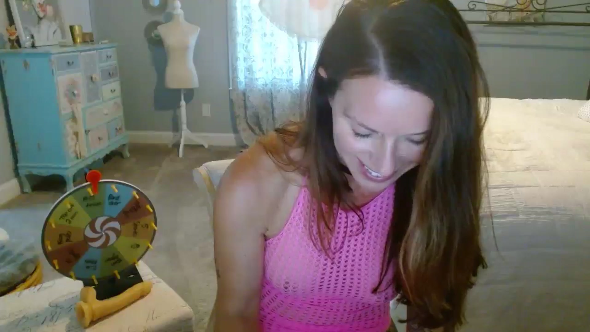 Gallery image thumbnail from ellakane699's myfreecams stream on, 05/06/2025, 15:31 image 13 of 20