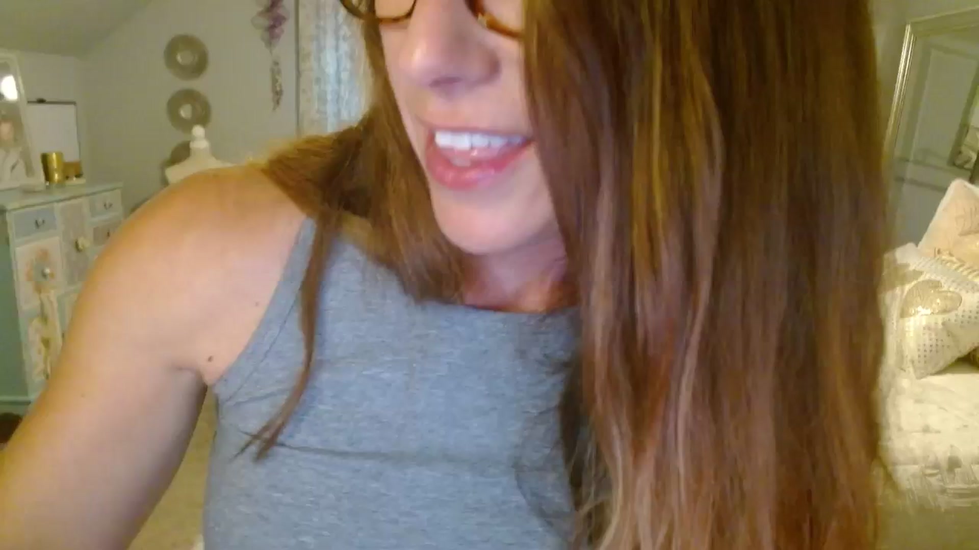 Gallery image thumbnail from ellakane699's myfreecams stream on, 08/11/2025, 21:15 image 17 of 20