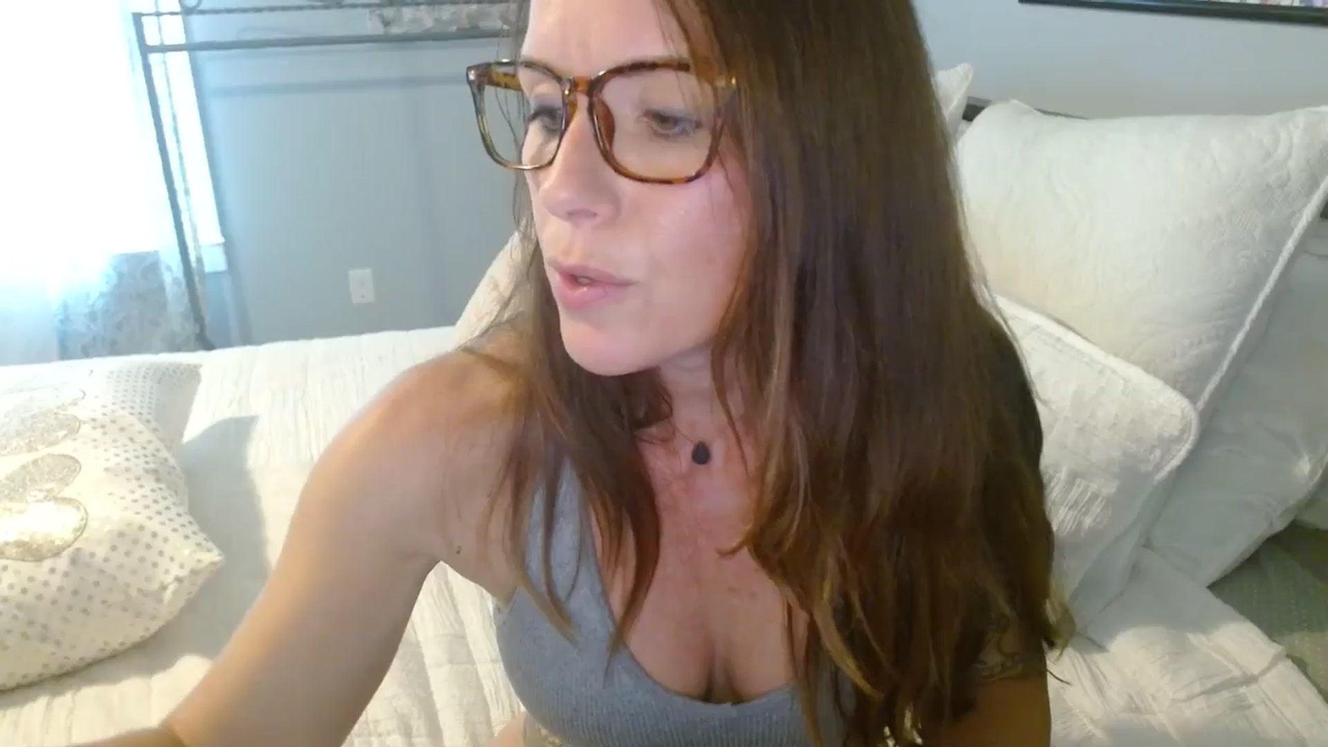 Gallery image thumbnail from ellakane699's myfreecams stream on, 08/15/2025, 14:53 image 10 of 20