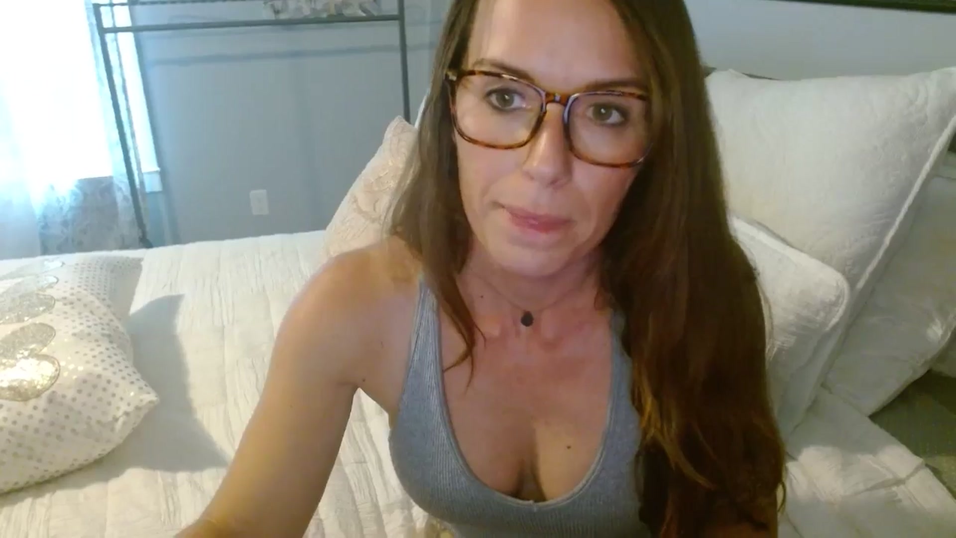 Gallery image thumbnail from ellakane699's myfreecams stream on, 08/15/2025, 14:53 image 20 of 20