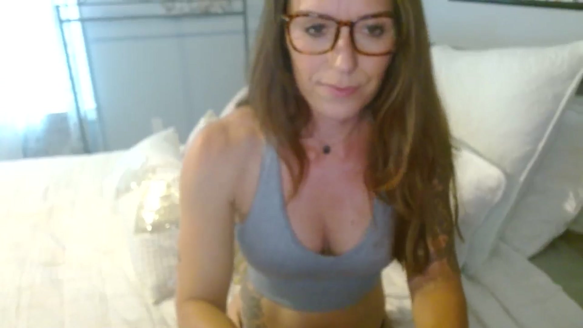 Gallery image thumbnail from ellakane699's myfreecams stream on, 08/15/2025, 14:53 image 4 of 20