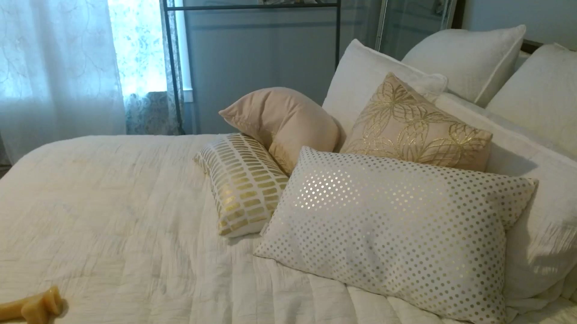 Gallery image thumbnail from ellakane699's myfreecams stream on, 08/20/2025, 15:10 image 15 of 20