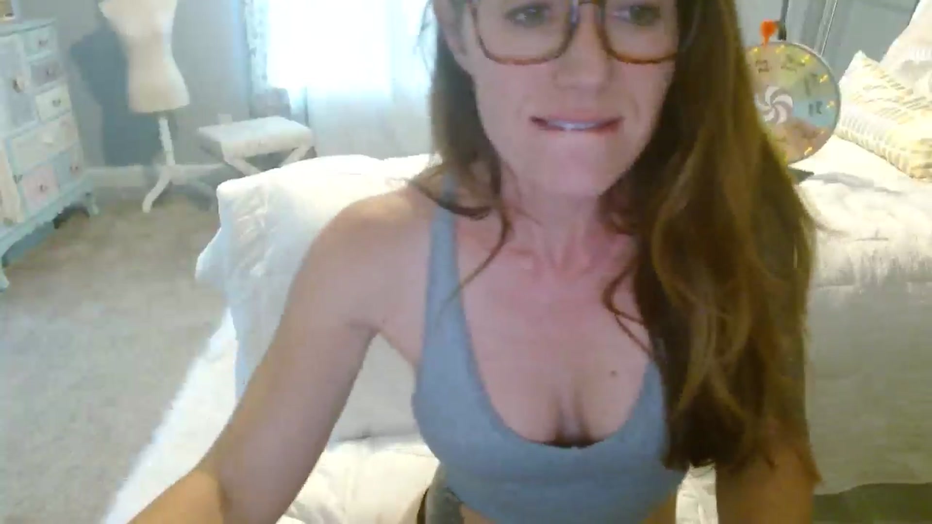 Gallery image thumbnail from ellakane699's myfreecams stream on, 10/10/2025, 14:58 image 10 of 20