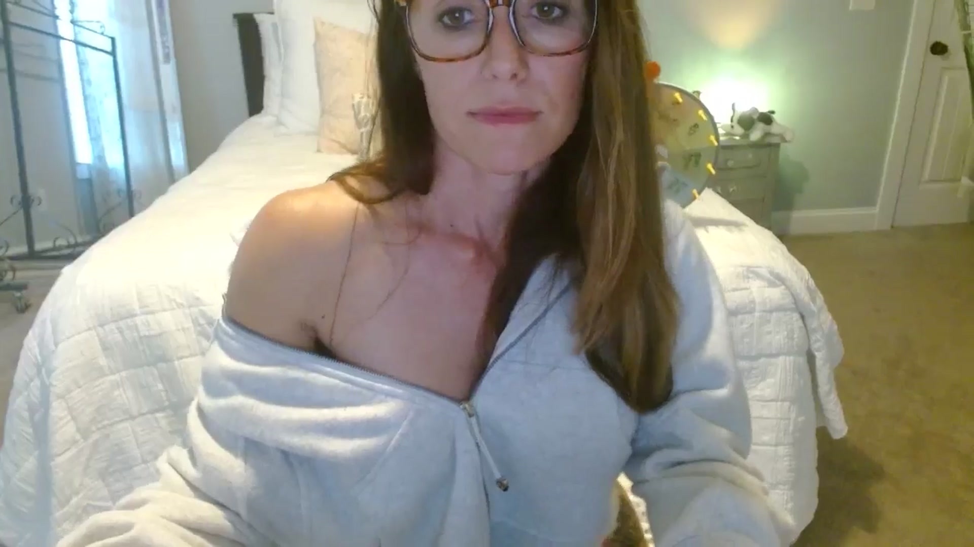 Gallery image thumbnail from ellakane699's myfreecams stream on, 11/04/2025, 15:01 image 9 of 20