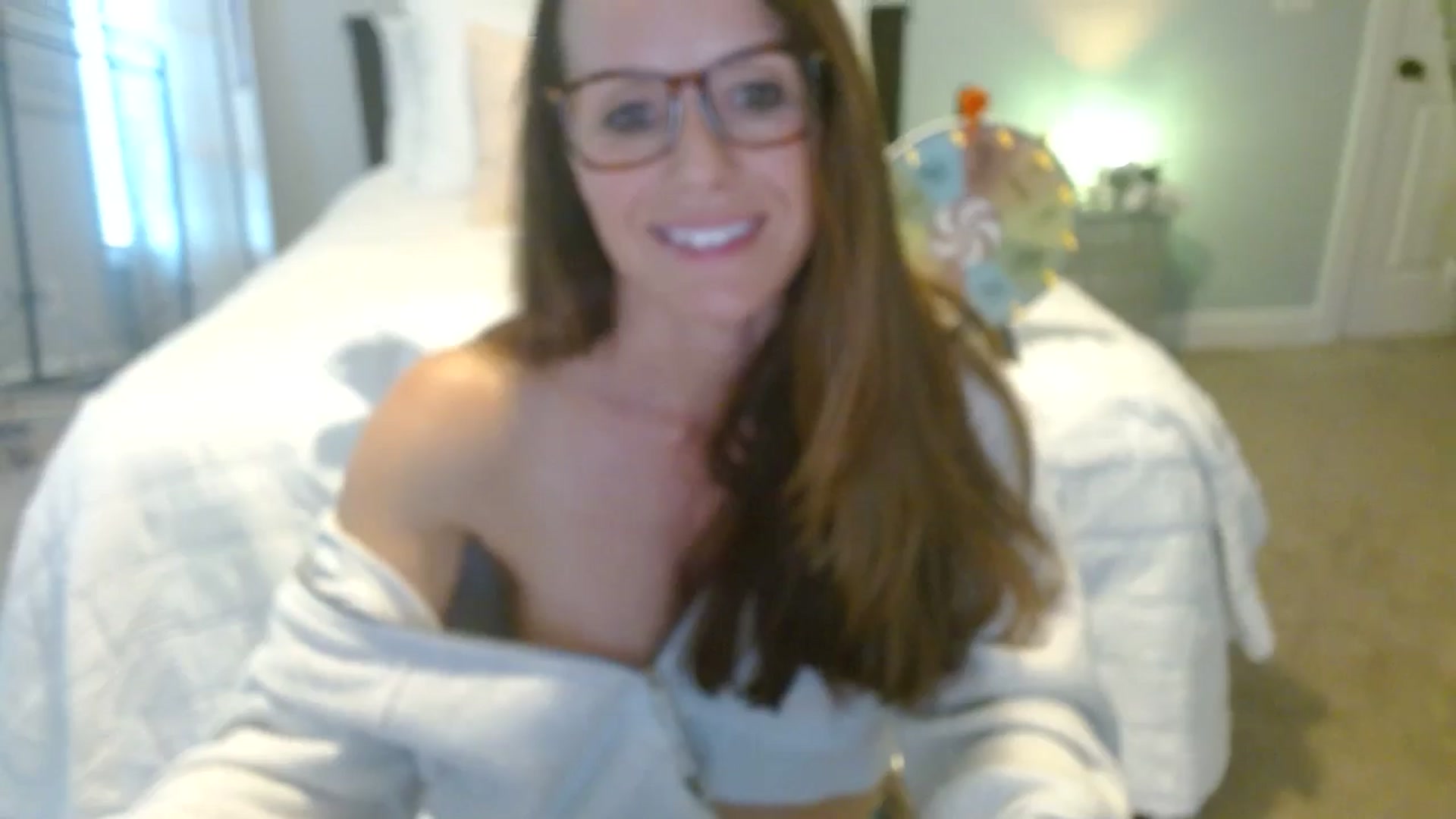 Gallery image thumbnail from ellakane699's myfreecams stream on, 11/04/2025, 15:48 image 12 of 20