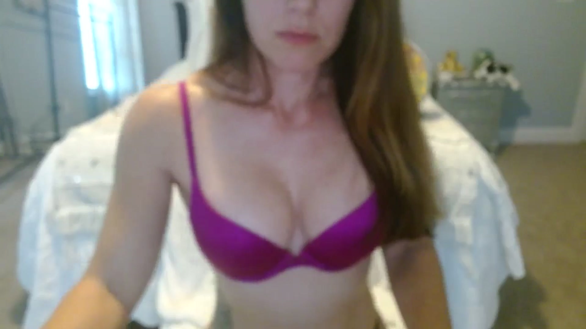 Gallery image thumbnail from ellakane699's myfreecams stream on, 11/19/2025, 14:18 image 17 of 20