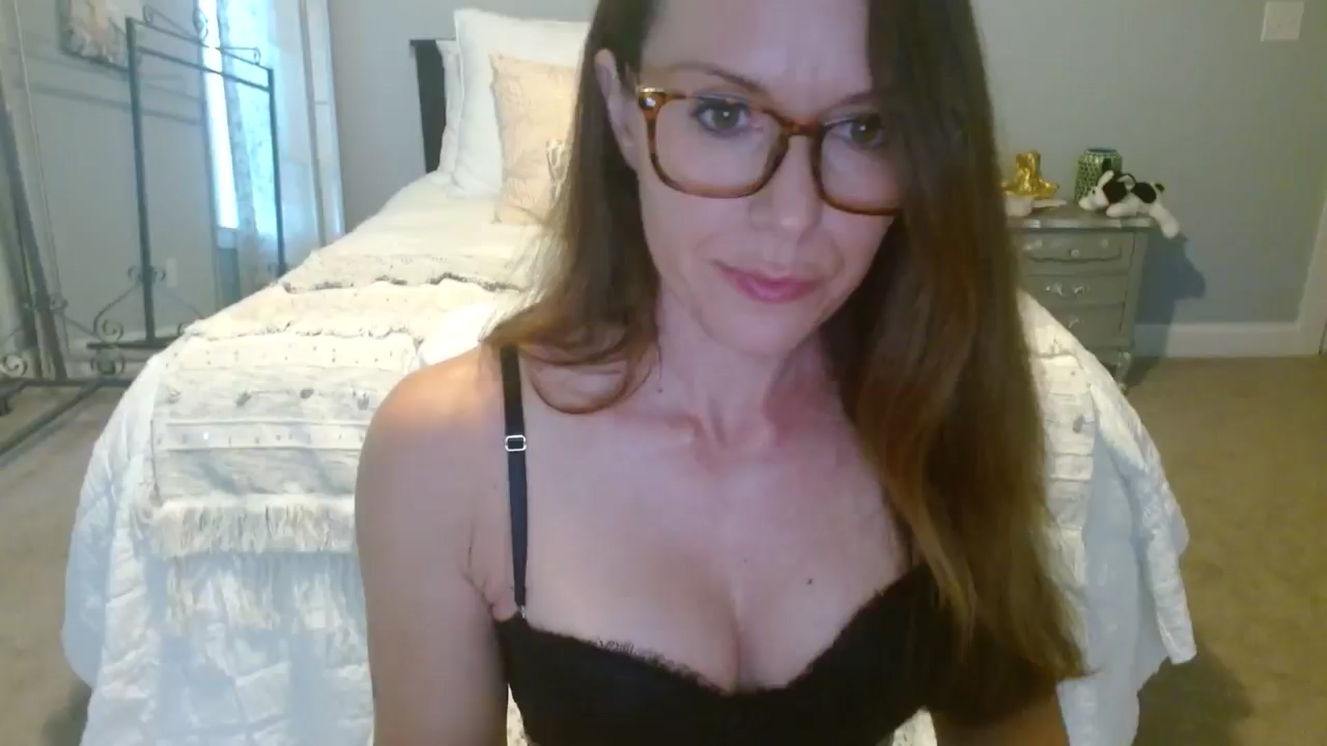 Gallery image thumbnail from ellakane699's myfreecams stream on, 11/20/2025, 14:39 image 12 of 20