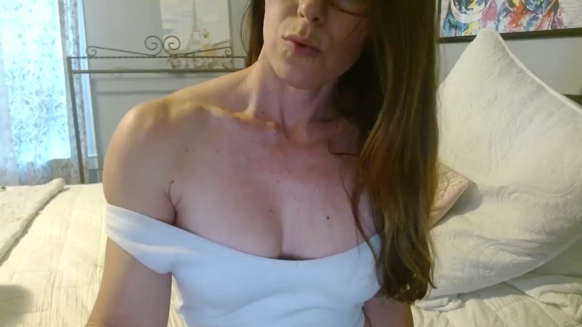 Gallery image thumbnail from ellakane699's myfreecams stream on, 12/17/2025, 21:17 image 19 of 20