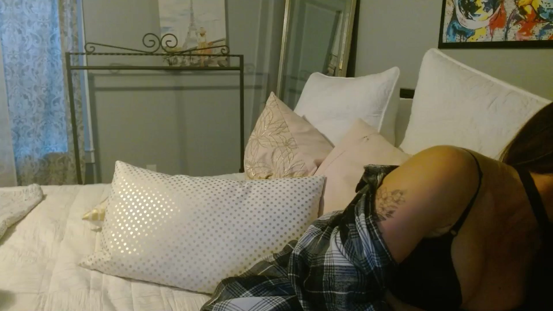 Gallery image thumbnail from ellakane699's myfreecams stream on, 01/21/2026, 22:20 image 18 of 20