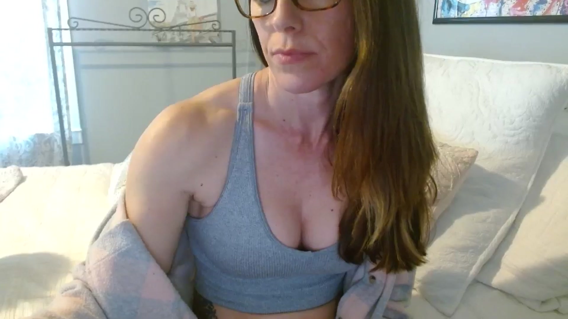 Gallery image thumbnail from ellakane699's myfreecams stream on, 01/22/2026, 20:37 image 6 of 20