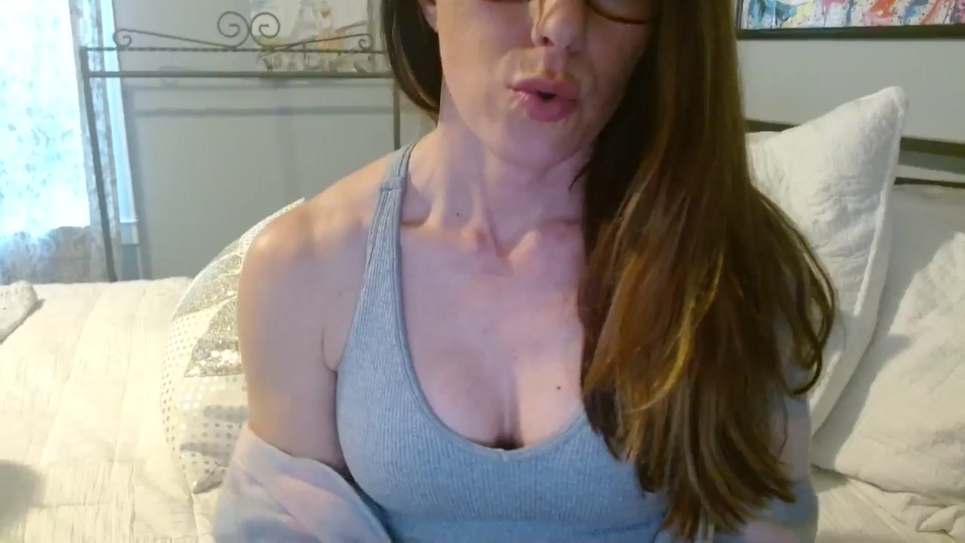 Gallery image thumbnail from ellakane699's myfreecams stream on, 01/22/2026, 21:11 image 18 of 20
