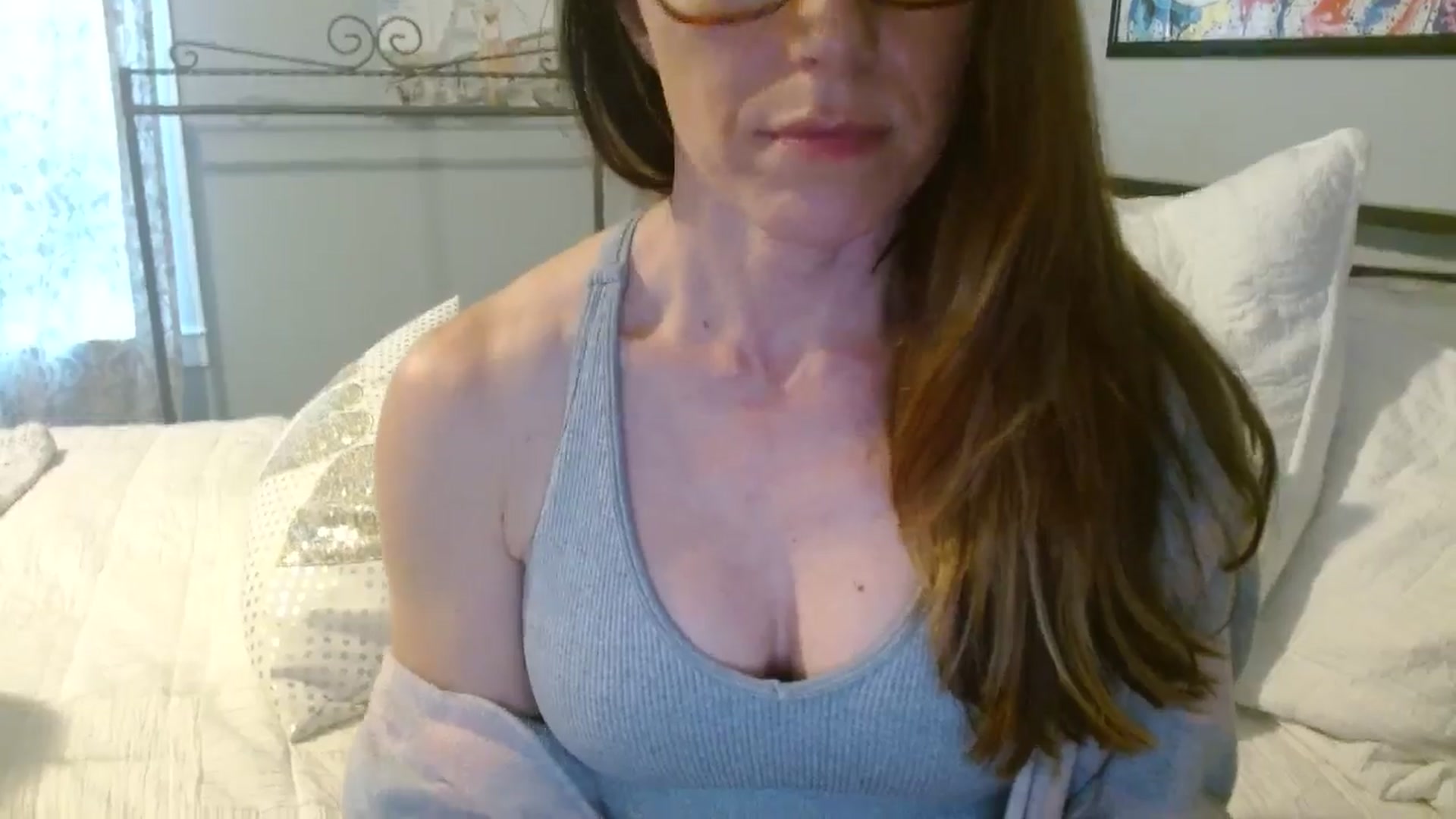 Gallery image thumbnail from ellakane699's myfreecams stream on, 01/22/2026, 21:11 image 19 of 20